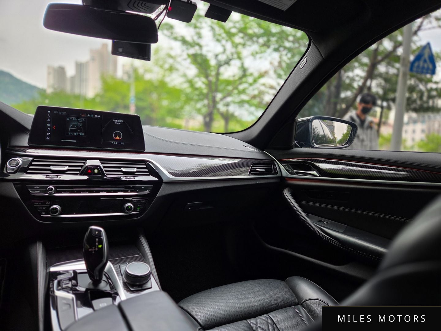 BMW 5 Series (G30) 2017 — миниатюра 9