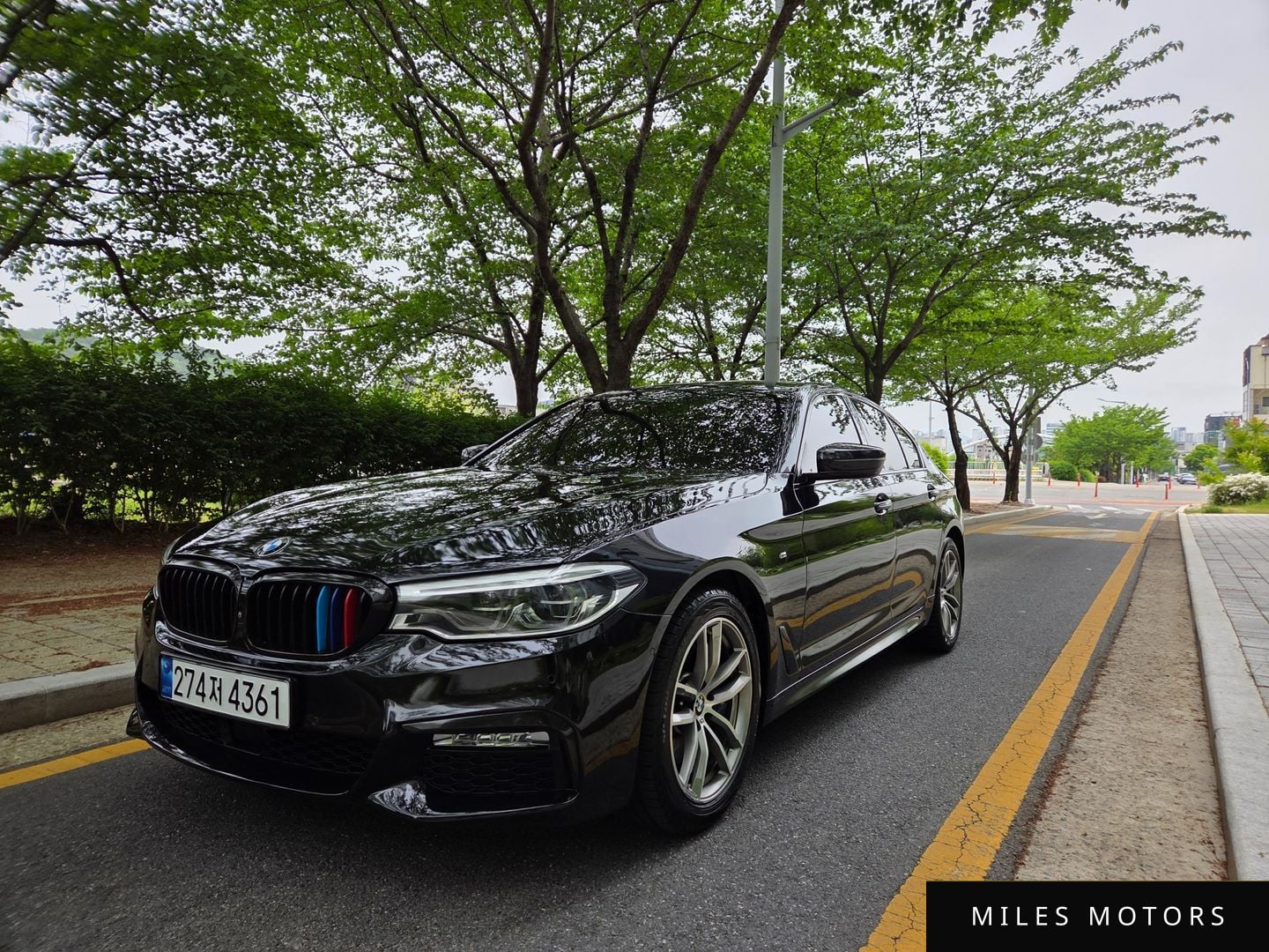 BMW 5 Series (G30) 2017 — миниатюра 17