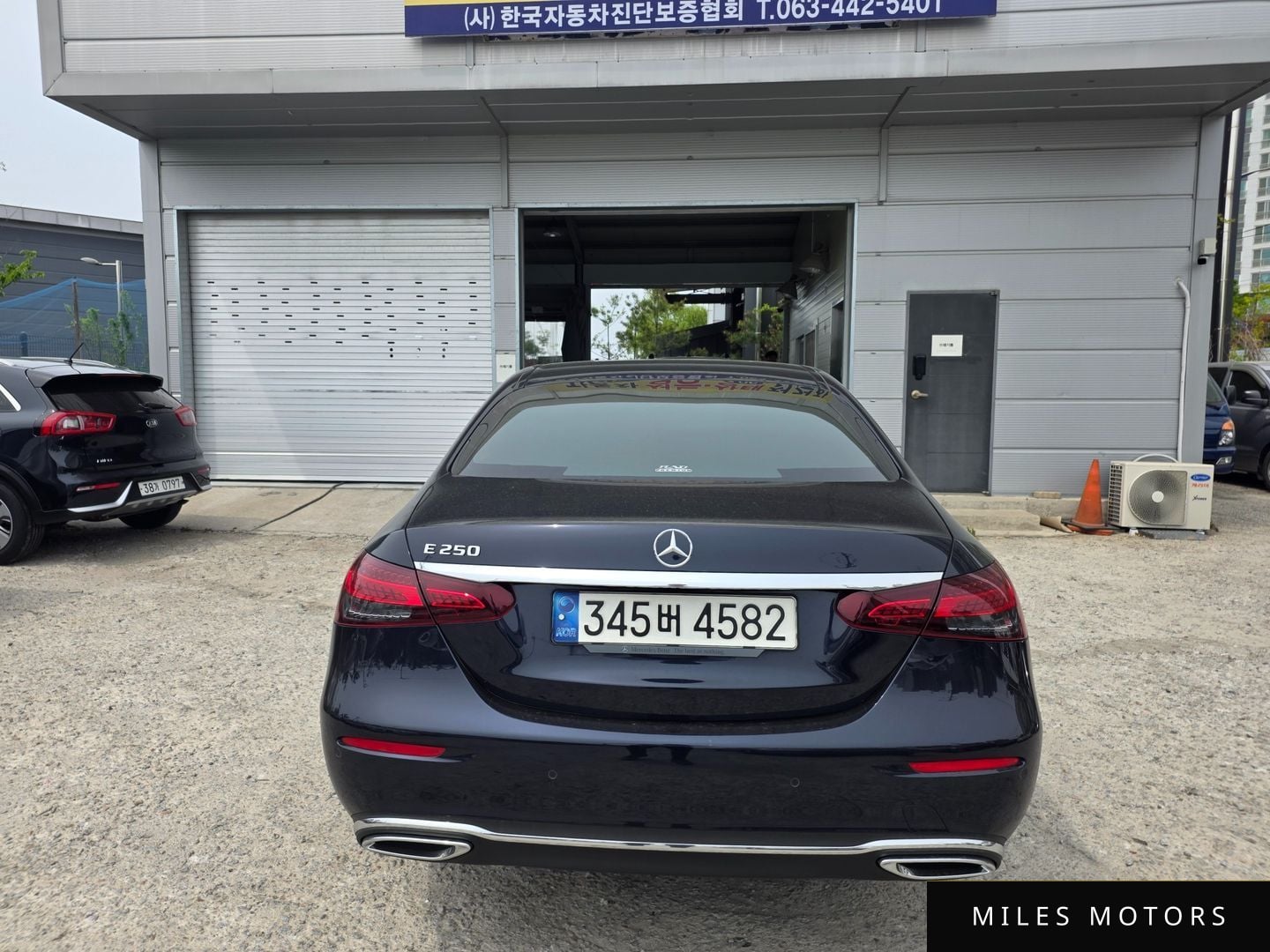 Mercedes-Benz E-클래스 W213 2022 — миниатюра 12