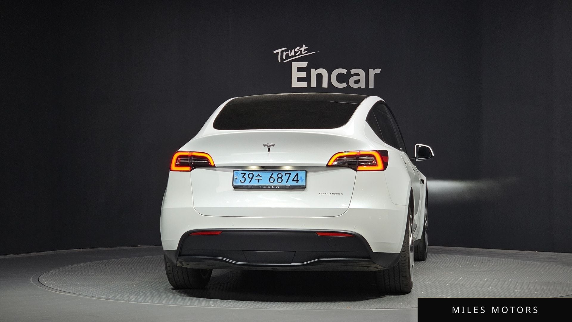 Tesla Model Y 2022 — миниатюра 4