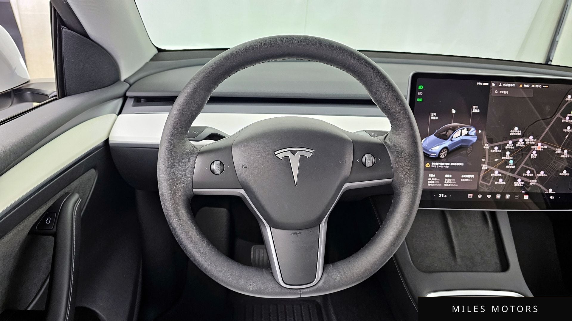 Tesla Model Y 2022 — миниатюра 13