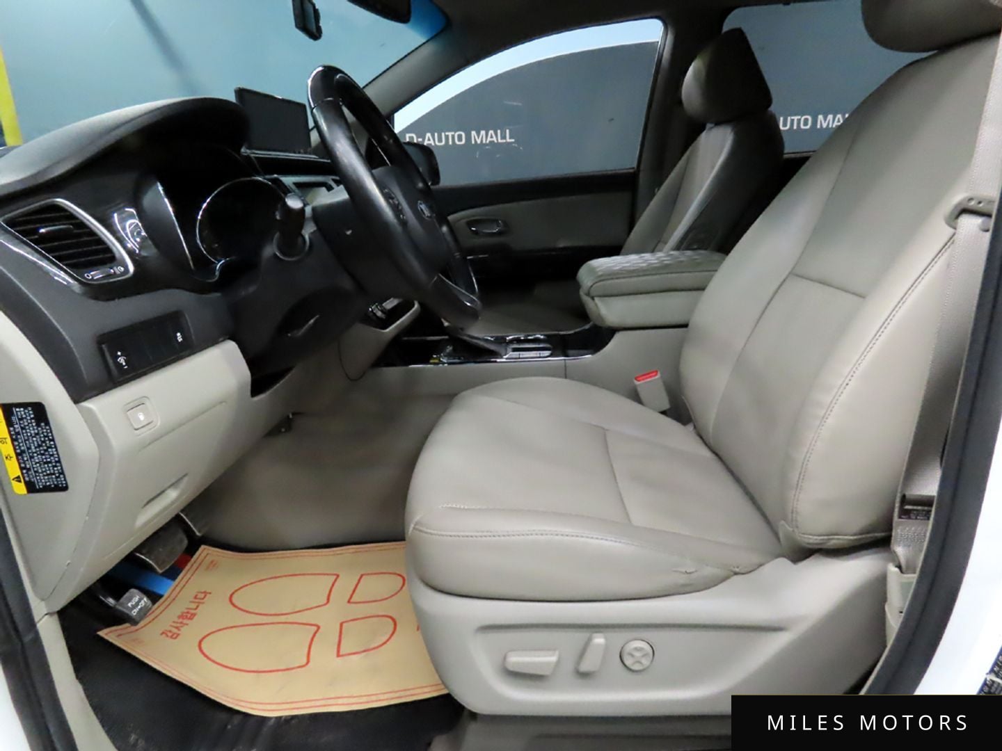 Kia Canival 2019 — миниатюра 10