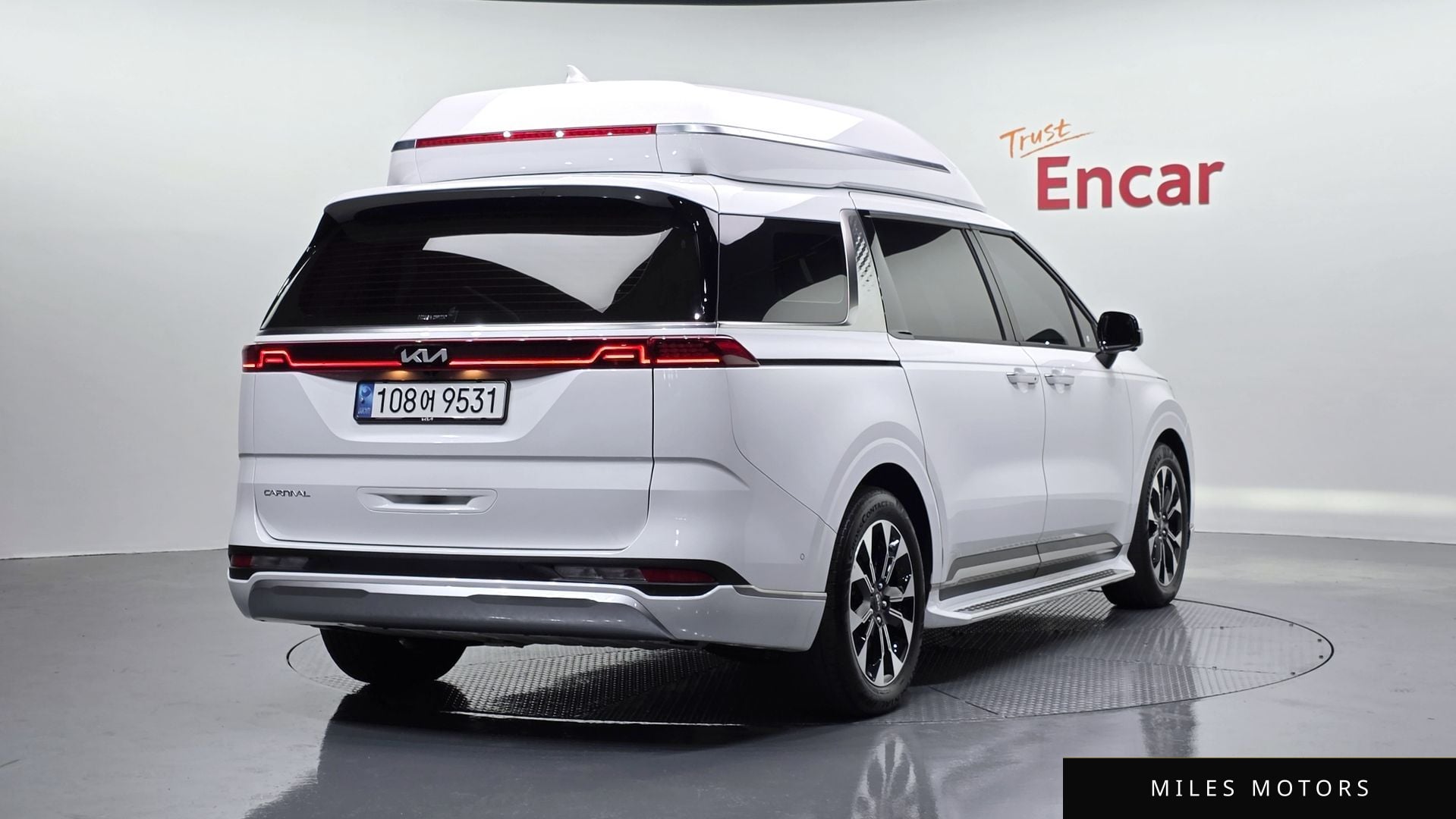 Kia Carnival 2023 — миниатюра 2