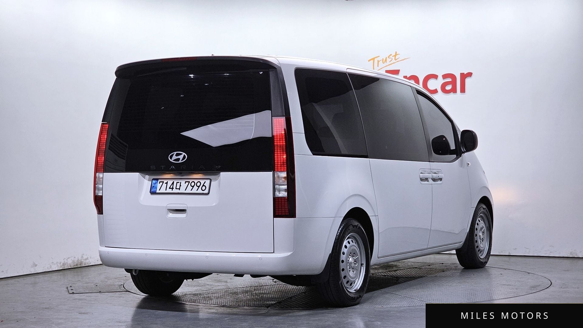 Hyundai Staria 2025 — миниатюра 2