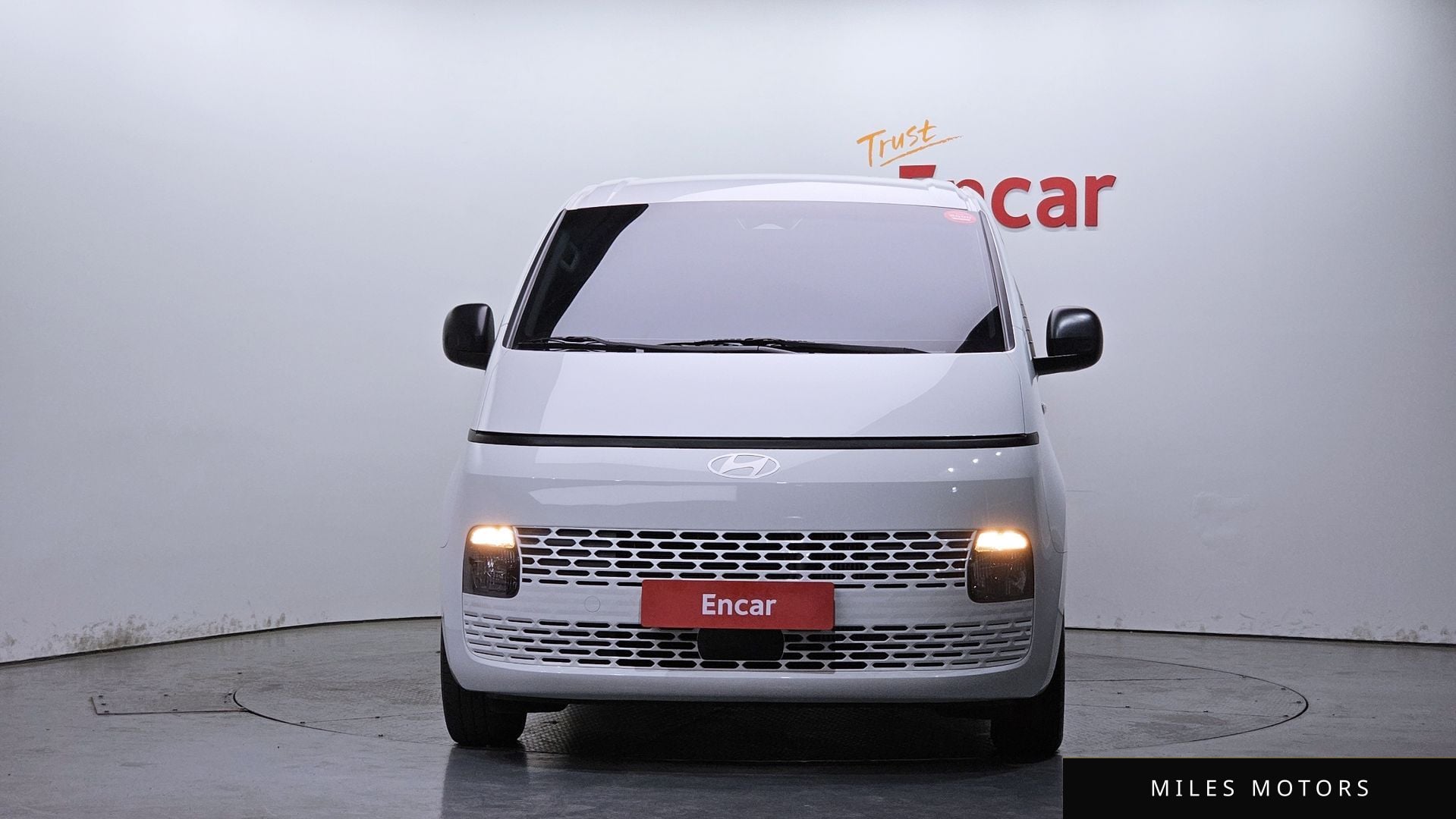 Hyundai Staria 2025 — миниатюра 3
