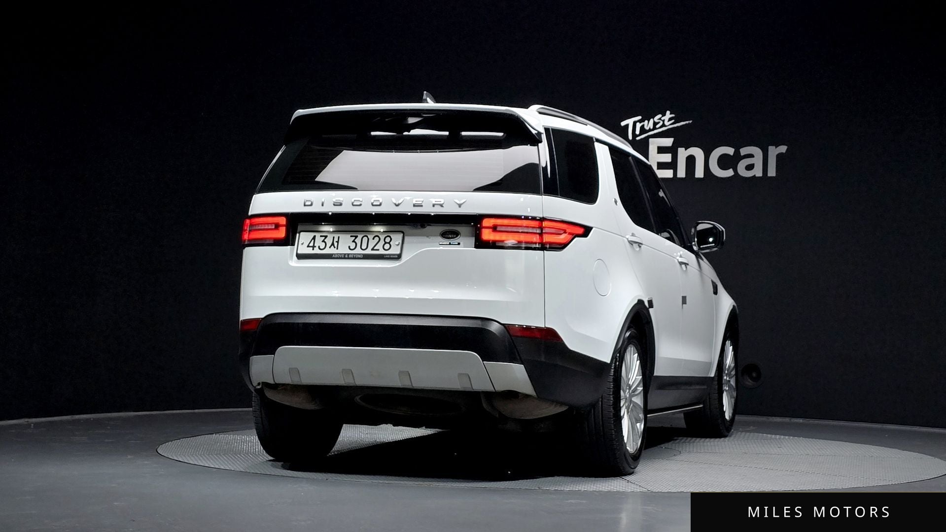 Land Rover Discovery 2017 — миниатюра 3