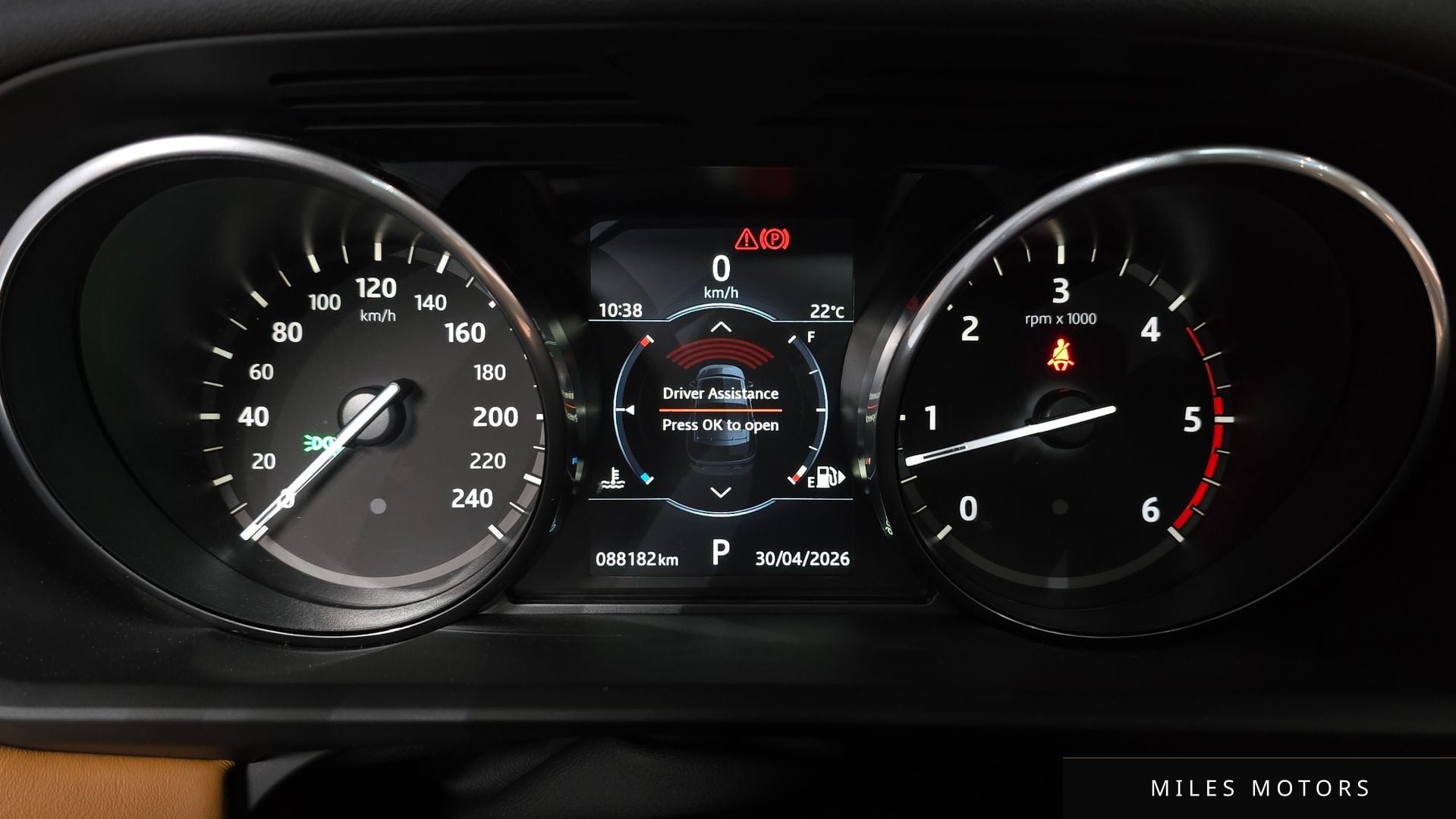 Land Rover Discovery 2017 — миниатюра 10