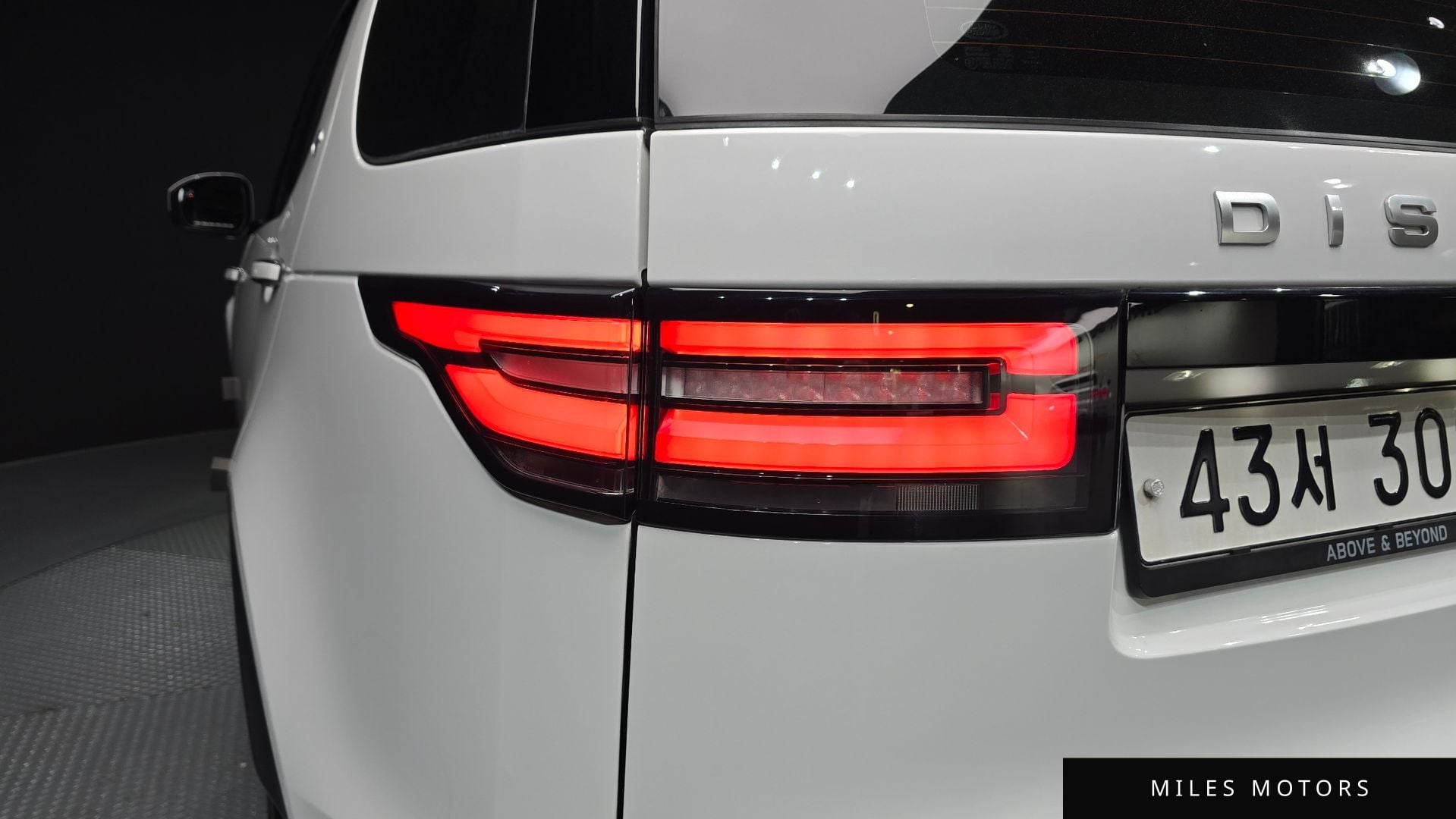 Land Rover Discovery 2017 — миниатюра 8
