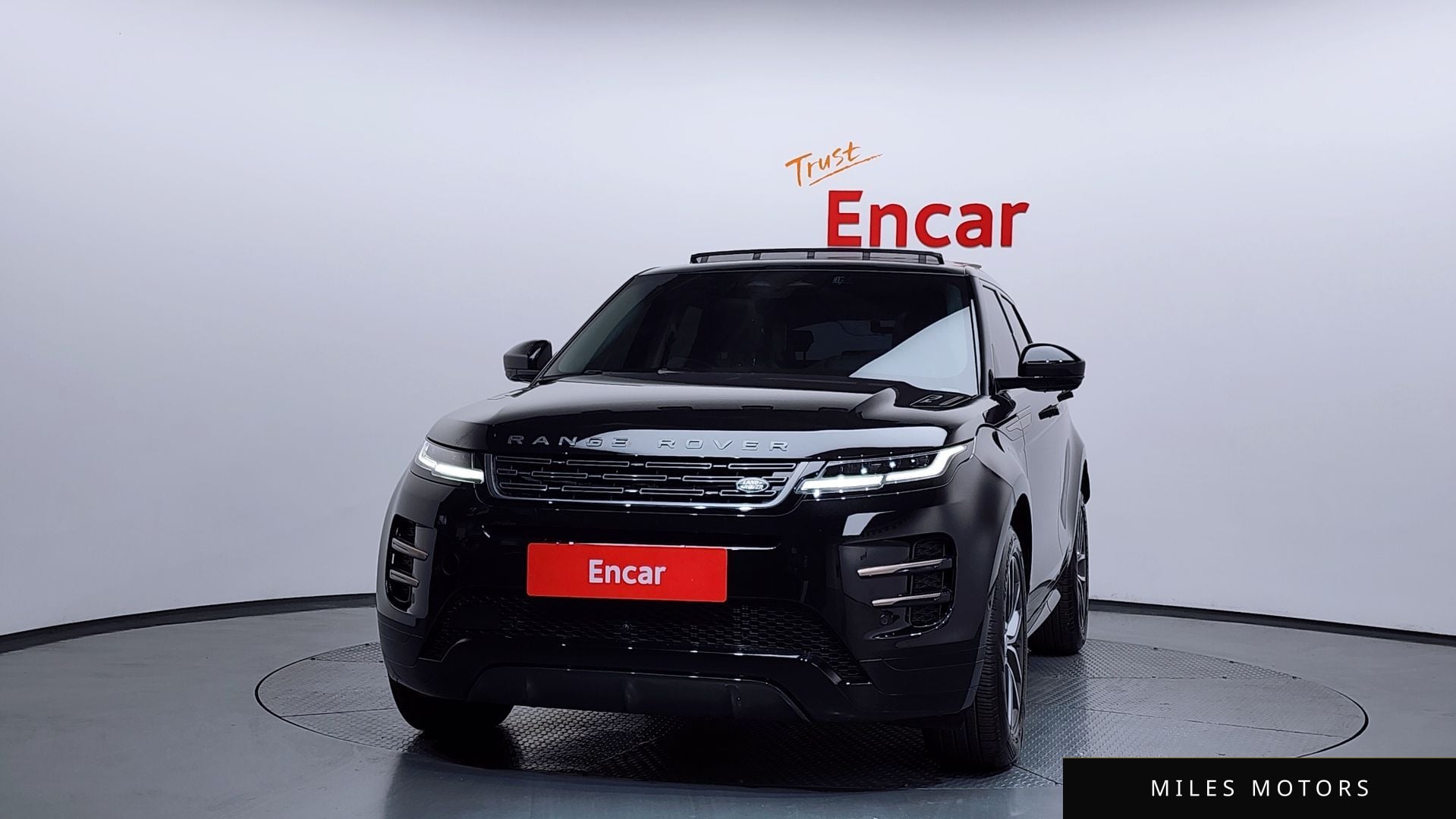 Land Rover Range Rover Evoque 2025 — миниатюра 3