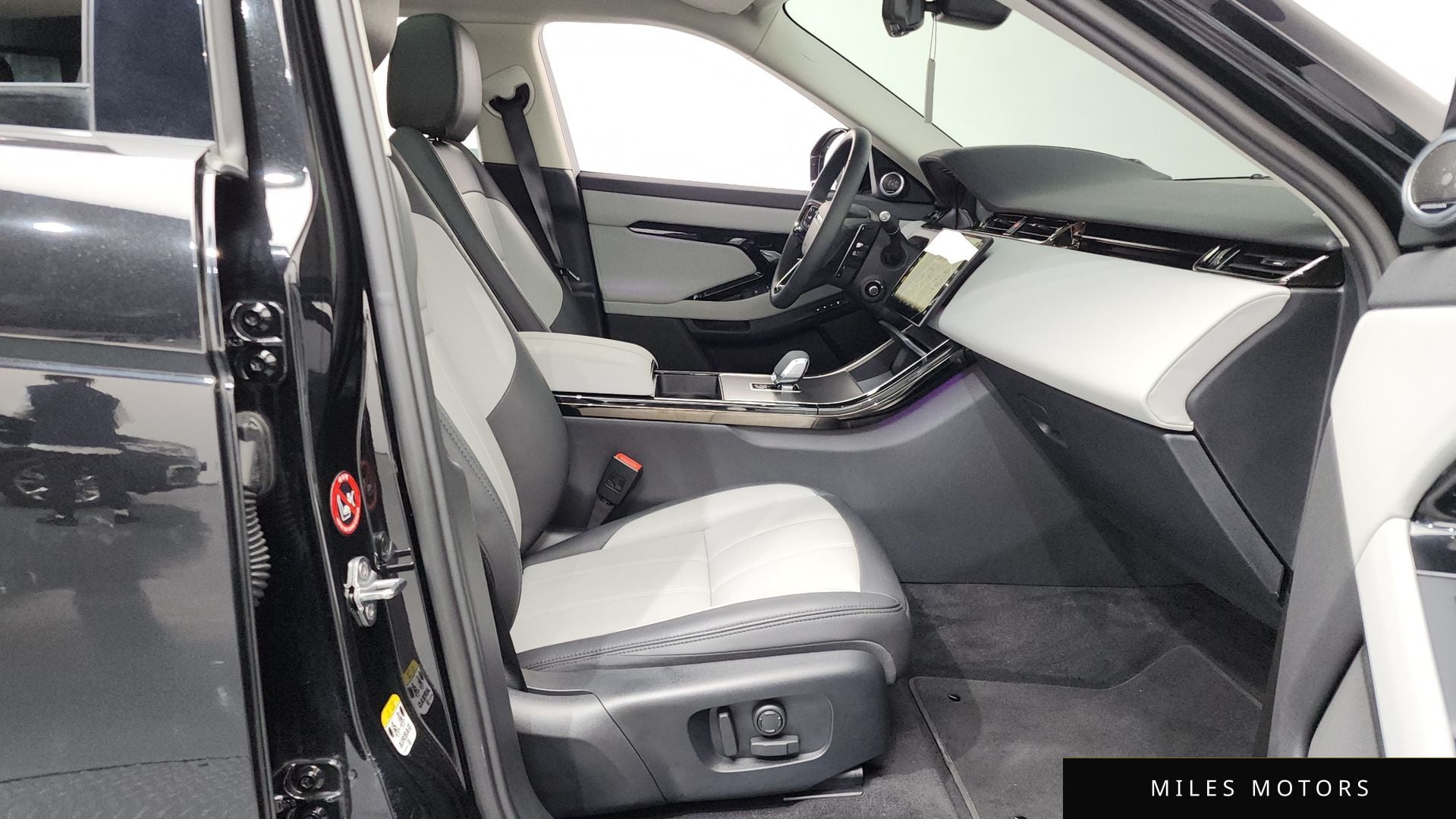 Land Rover Range Rover Evoque 2025 — миниатюра 10