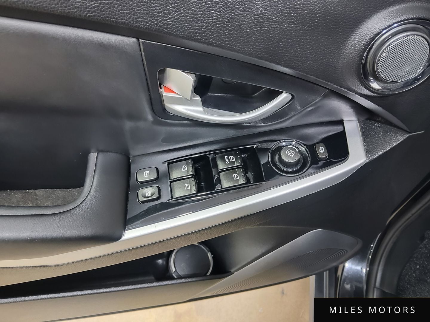 KG Mobility KORANDO 2015 — миниатюра 12