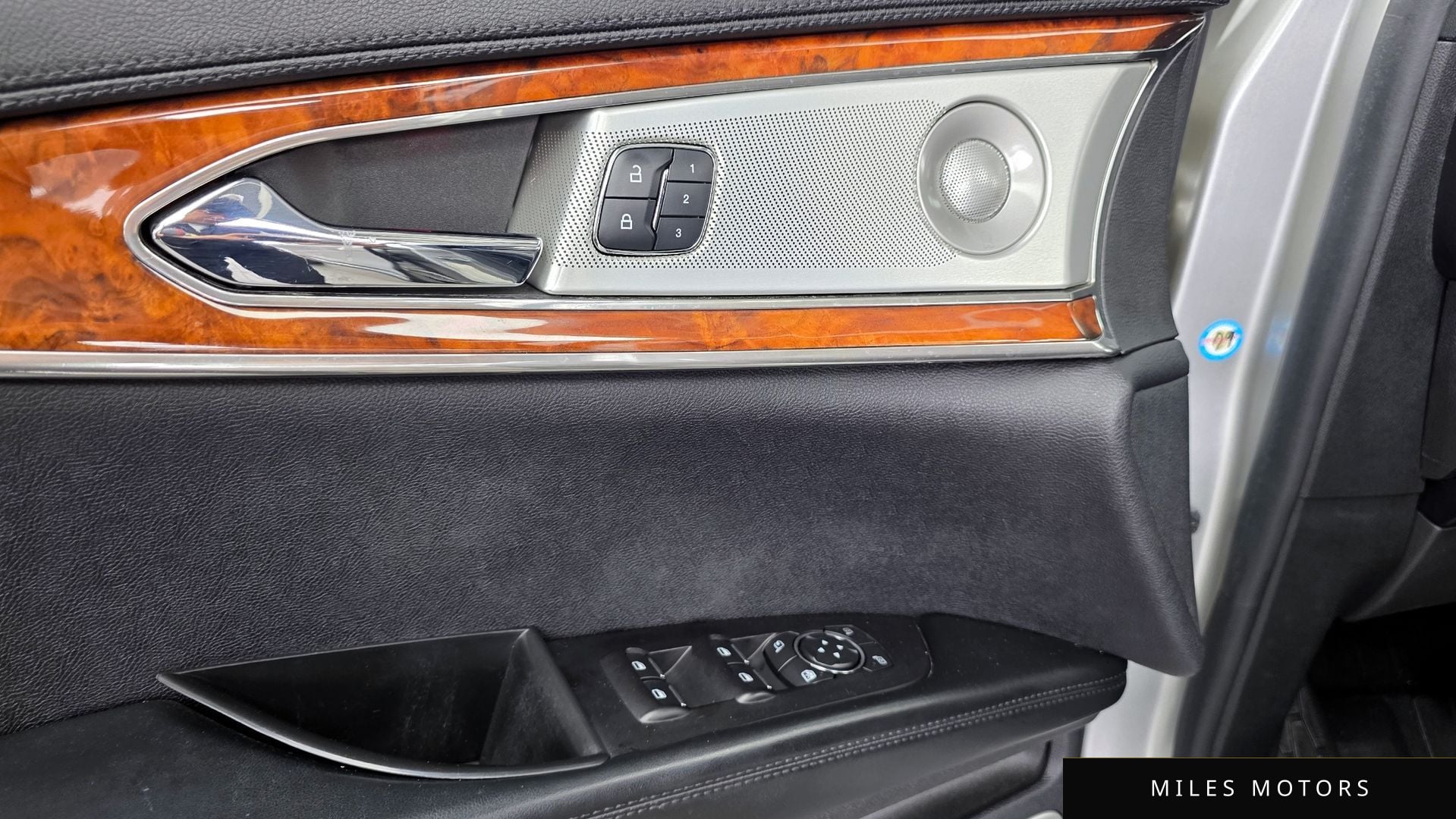Lincoln MKX 2017 — миниатюра 29