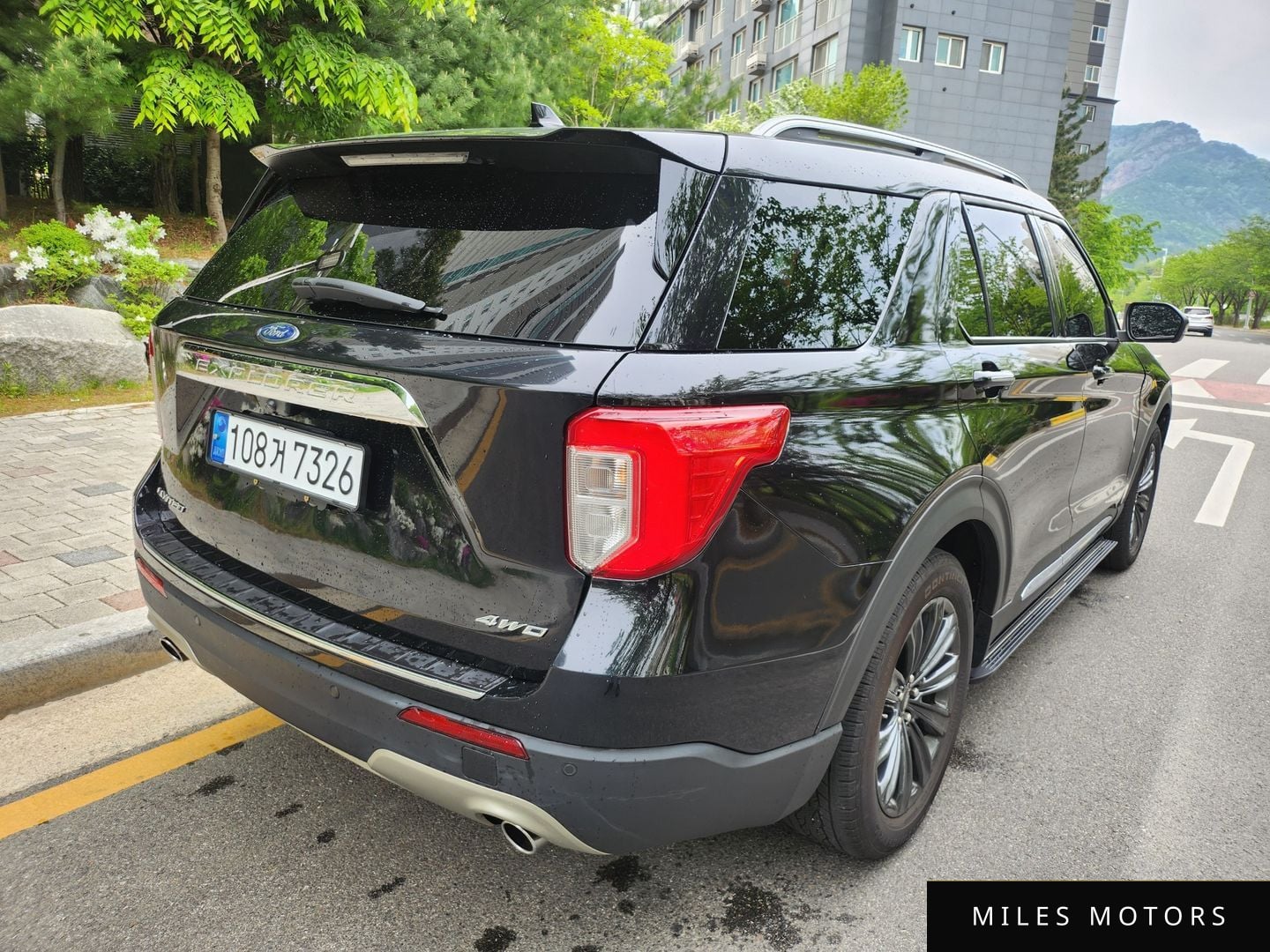 Ford Explorer 2020 — миниатюра 2