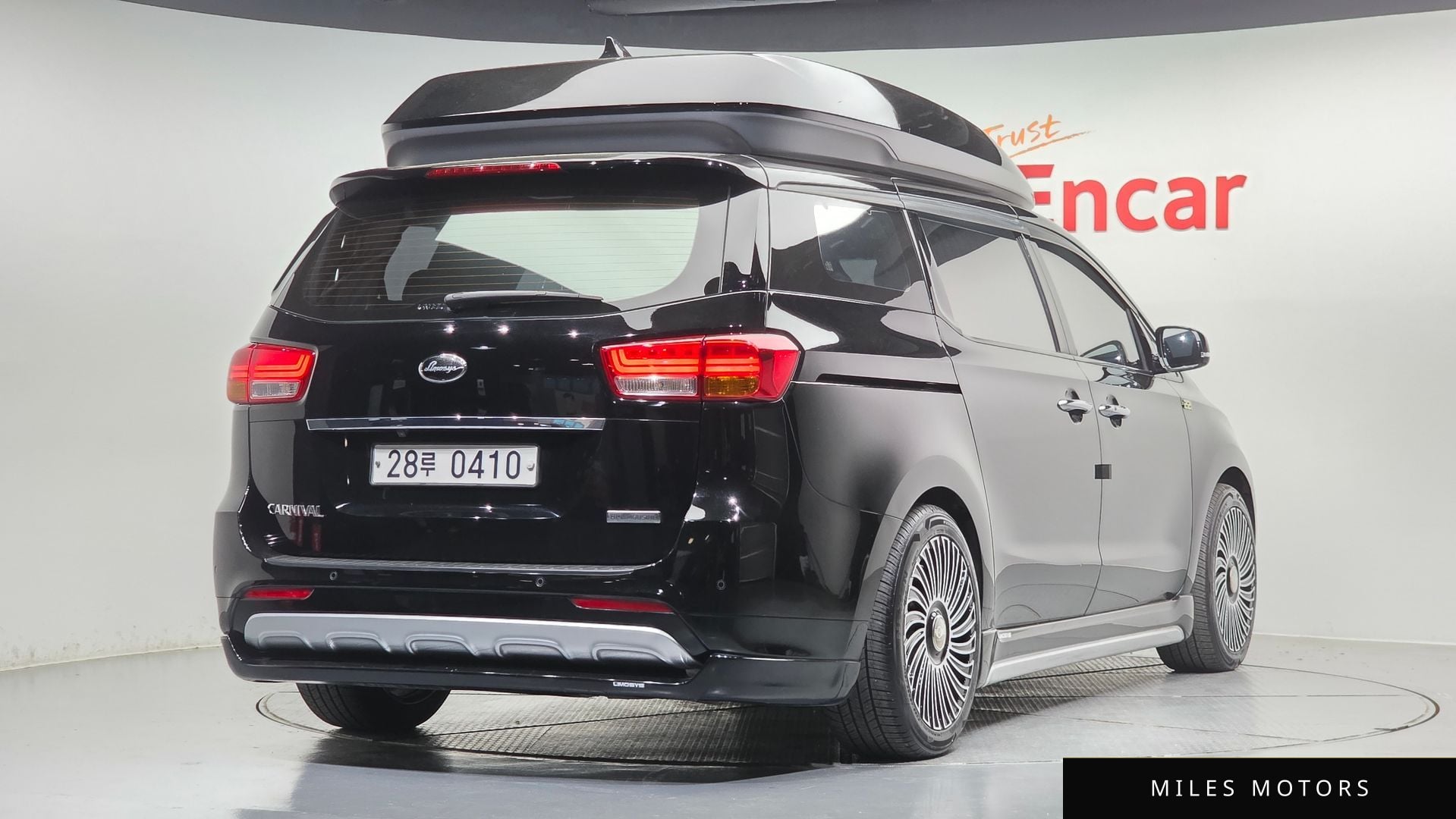 Kia Canival 2017 — миниатюра 2