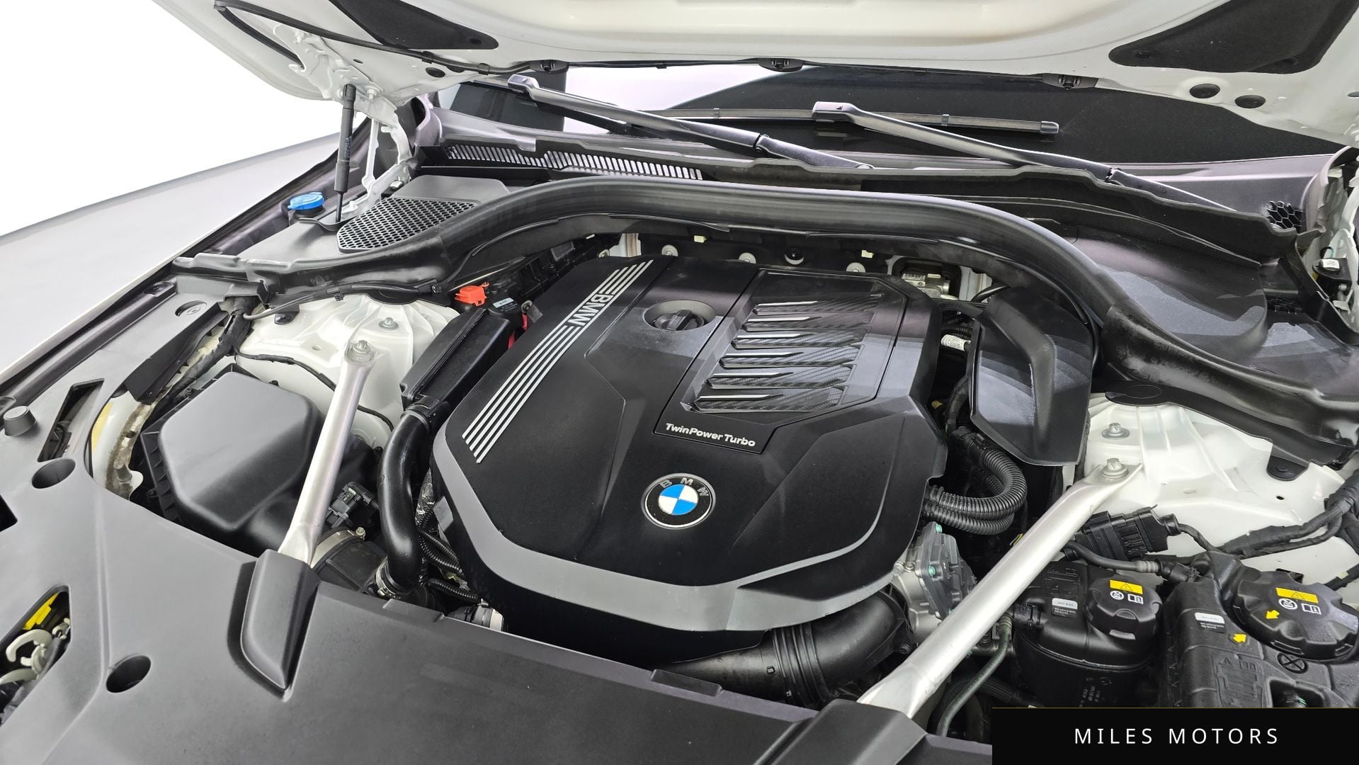 BMW 6 Series GT (G32) 2020 — миниатюра 6