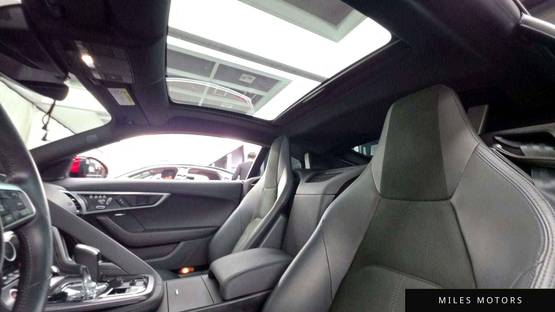 Jaguar F-TYPE 2021 — миниатюра 18