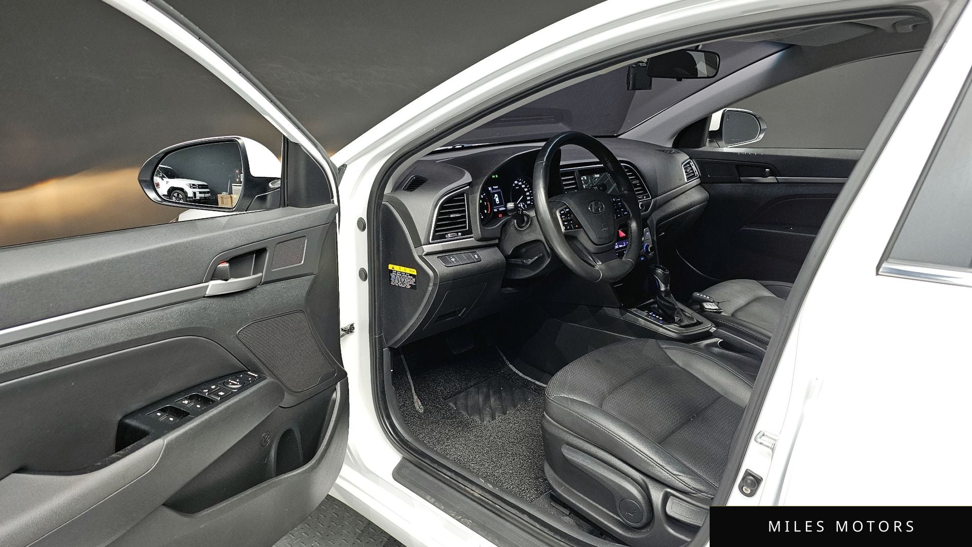 Hyundai AVANTE 2016 — миниатюра 10