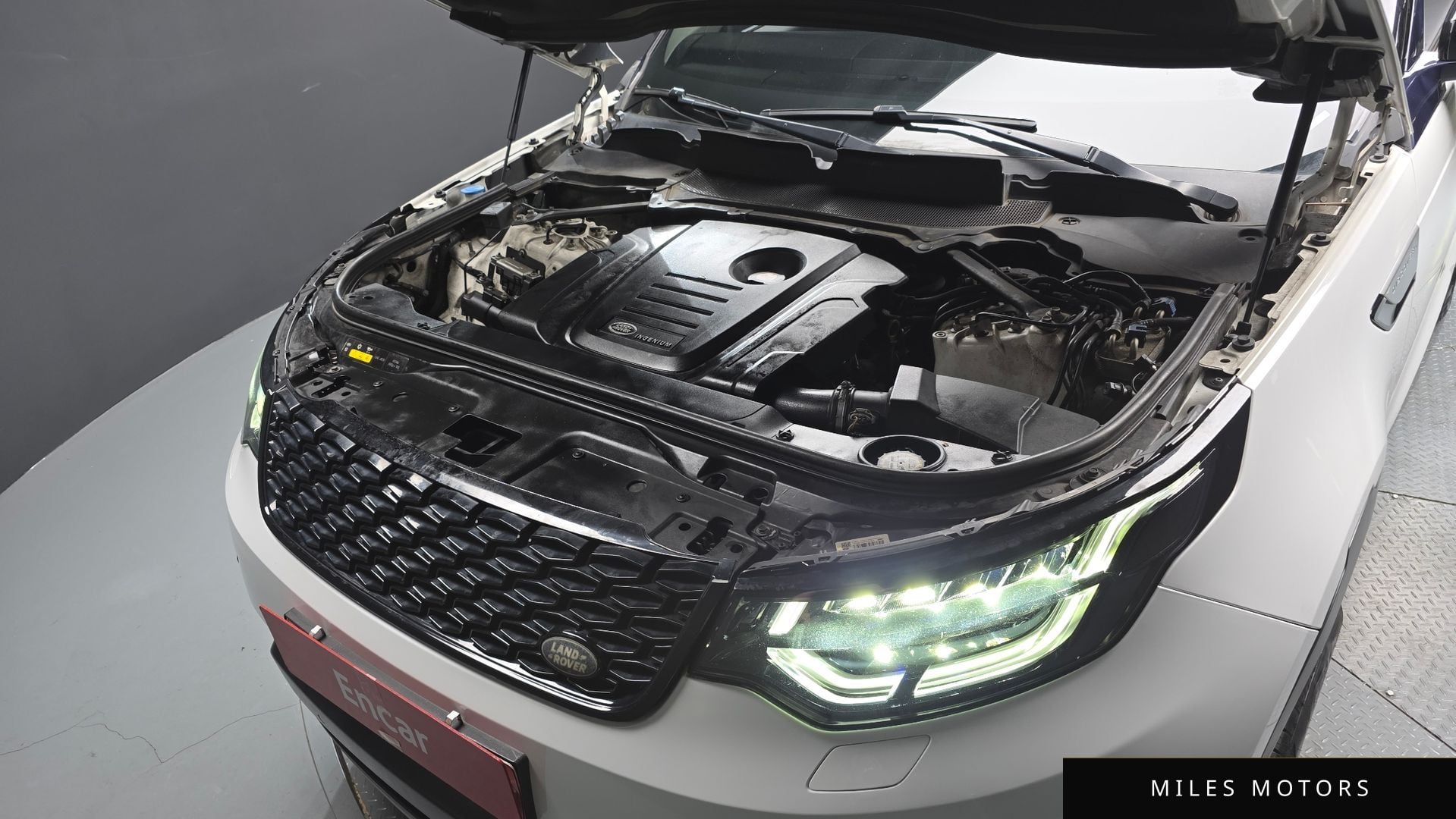 Land Rover Discovery 2017 — миниатюра 6