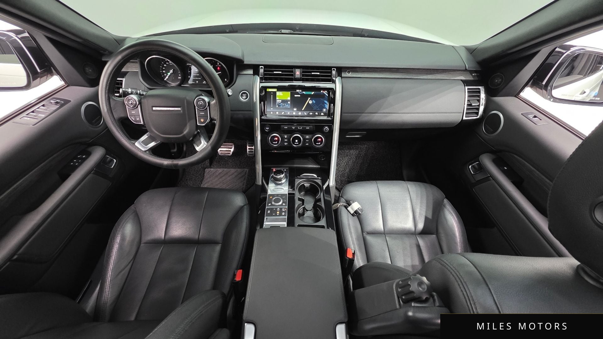 Land Rover Discovery 2017 — миниатюра 9