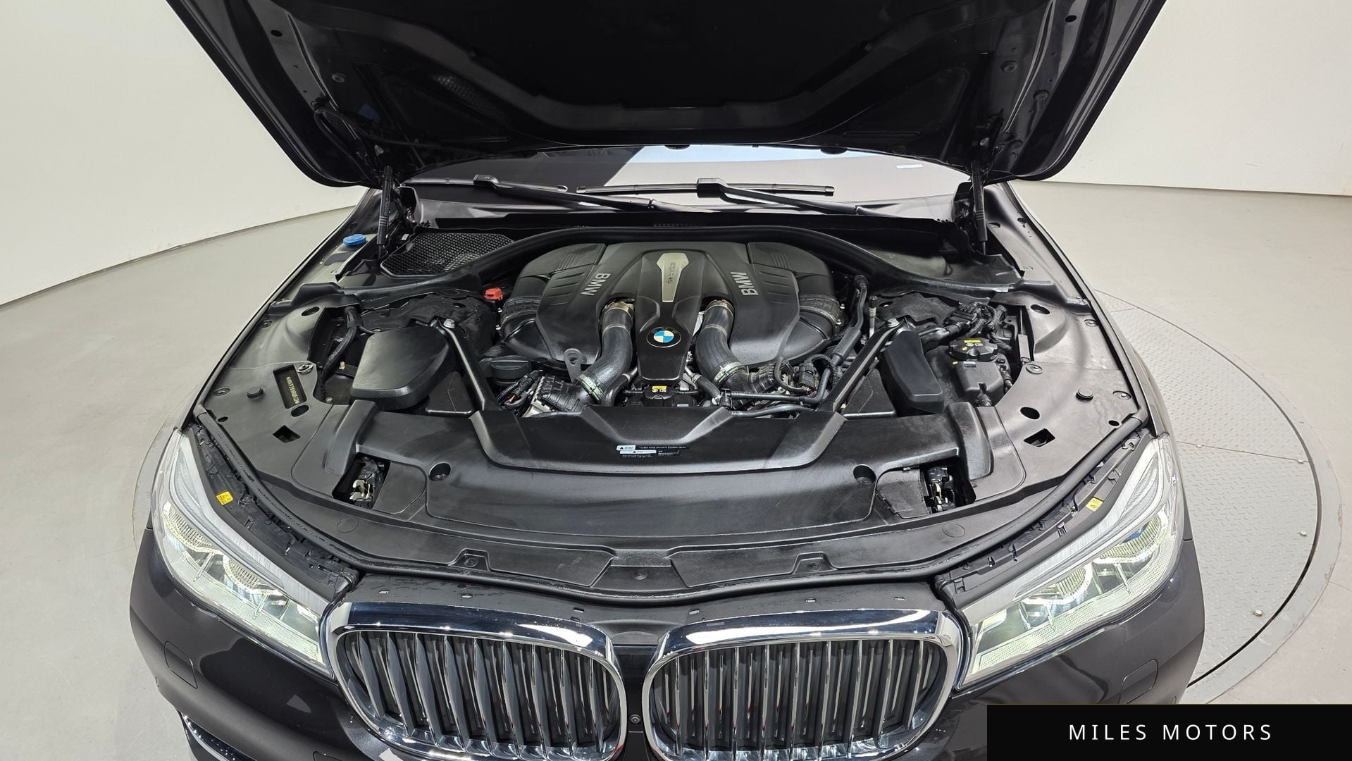 BMW 7 Series (G11) 2017 — миниатюра 6