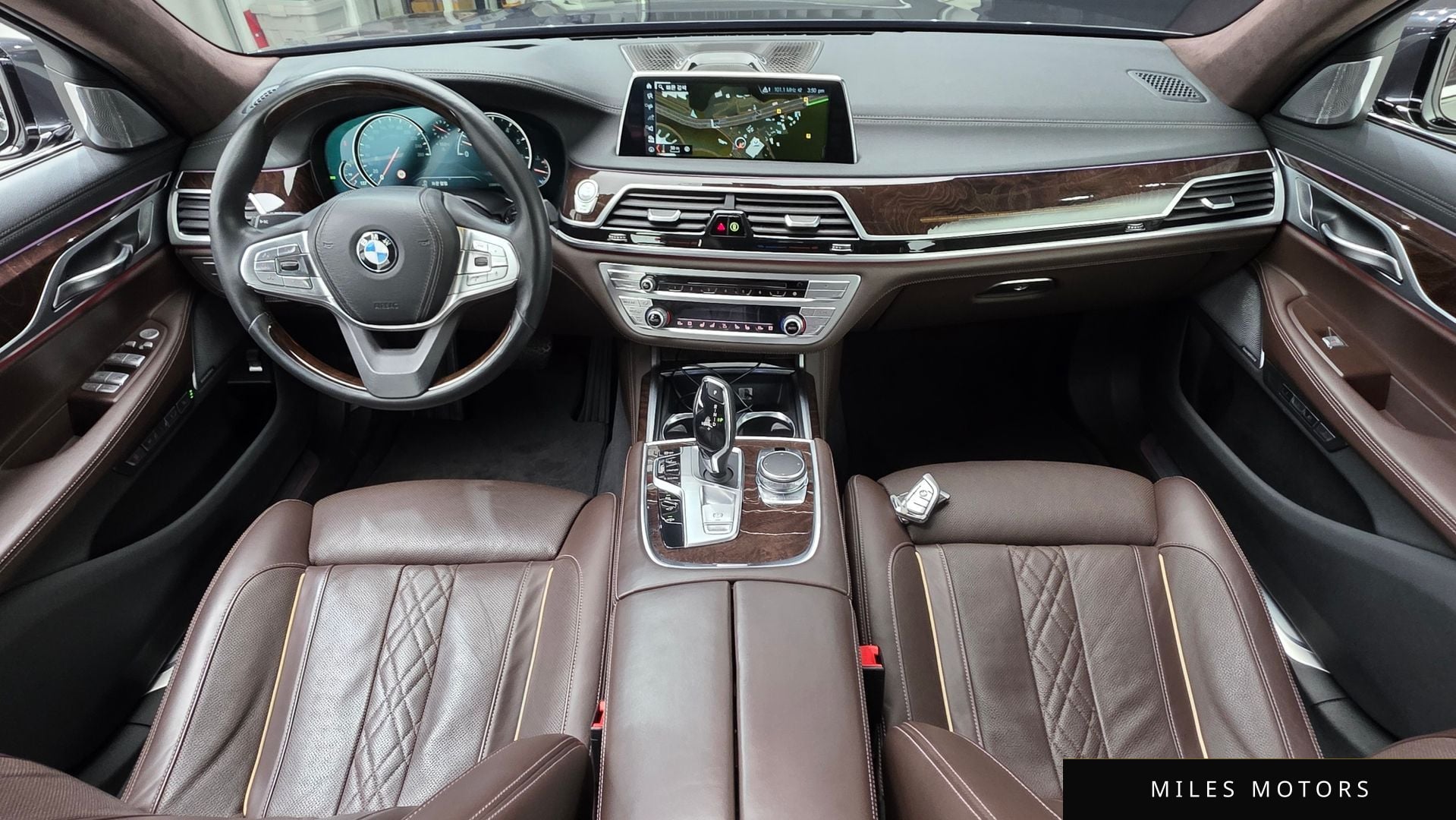 BMW 7 Series (G11) 2017 — миниатюра 10