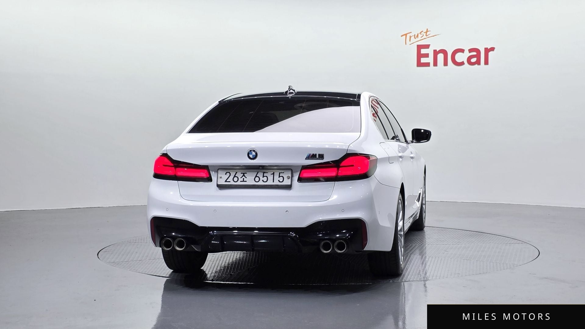 BMW 5 Series (G30) 2019 — миниатюра 4
