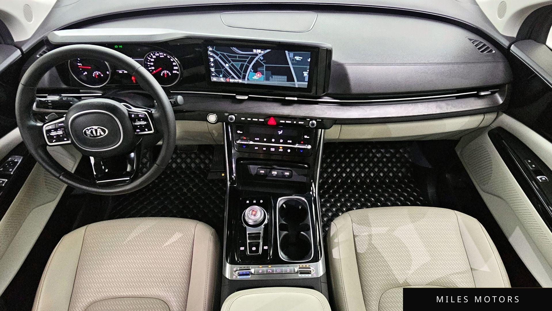 Kia Carnival 2021 — миниатюра 10