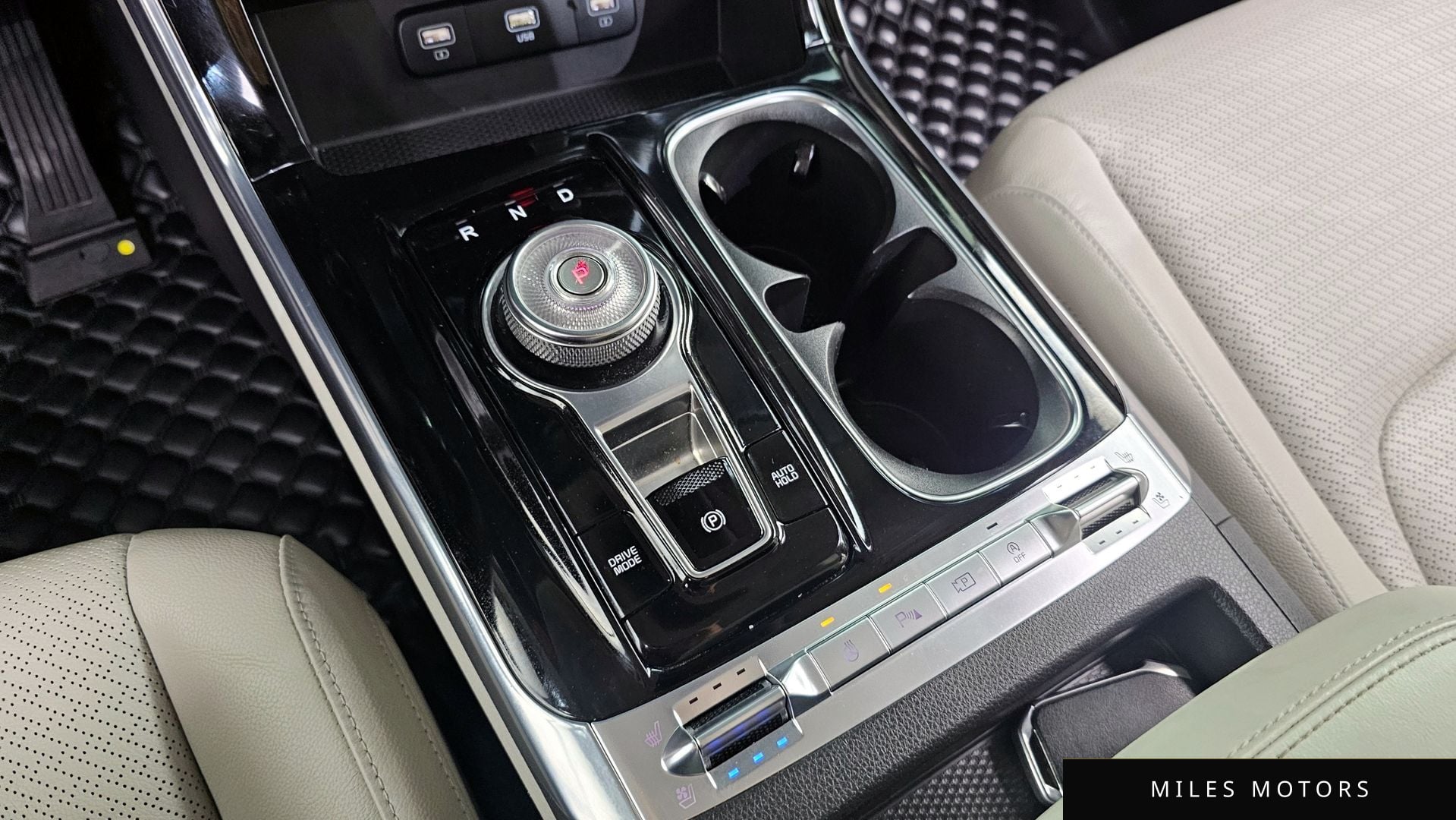 Kia Carnival 2021 — миниатюра 12