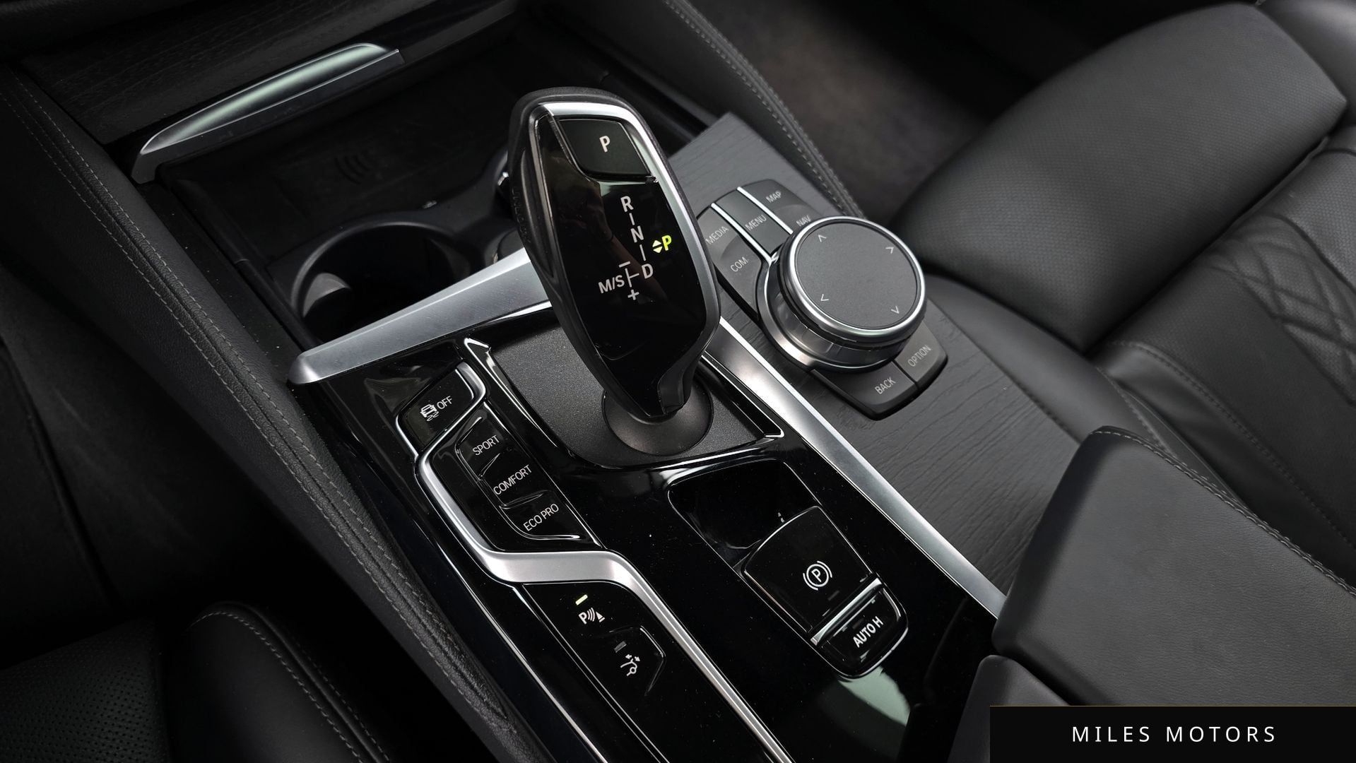 BMW 6 Series GT (G32) 2022 — миниатюра 12
