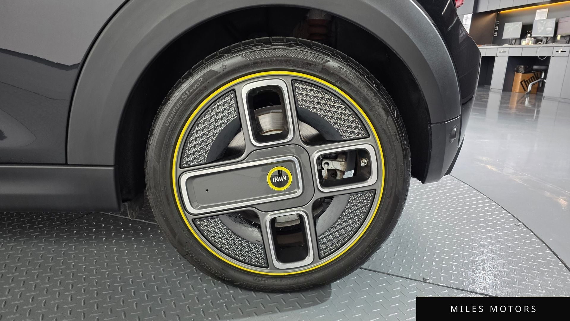 MINI Cooper 2023 — миниатюра 6