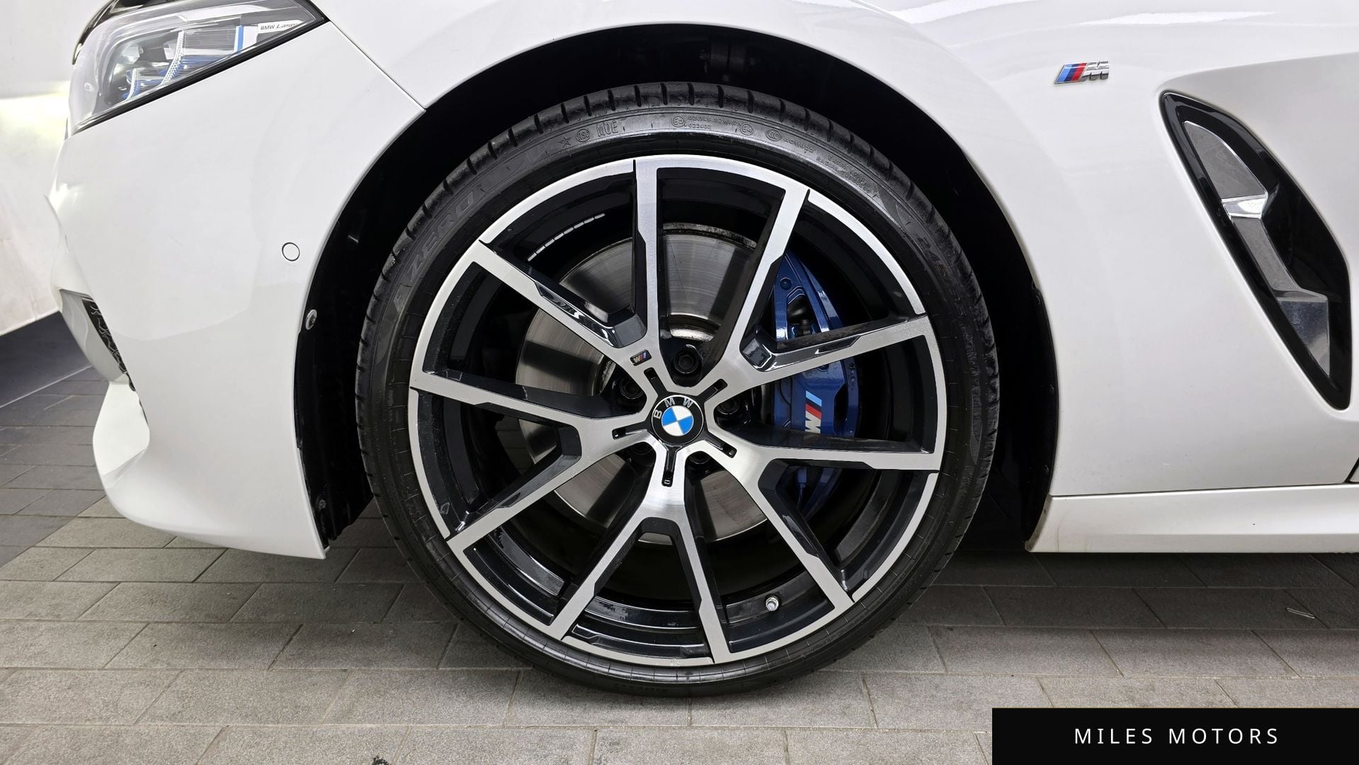 BMW 8 Series (G15) 2021 — миниатюра 5