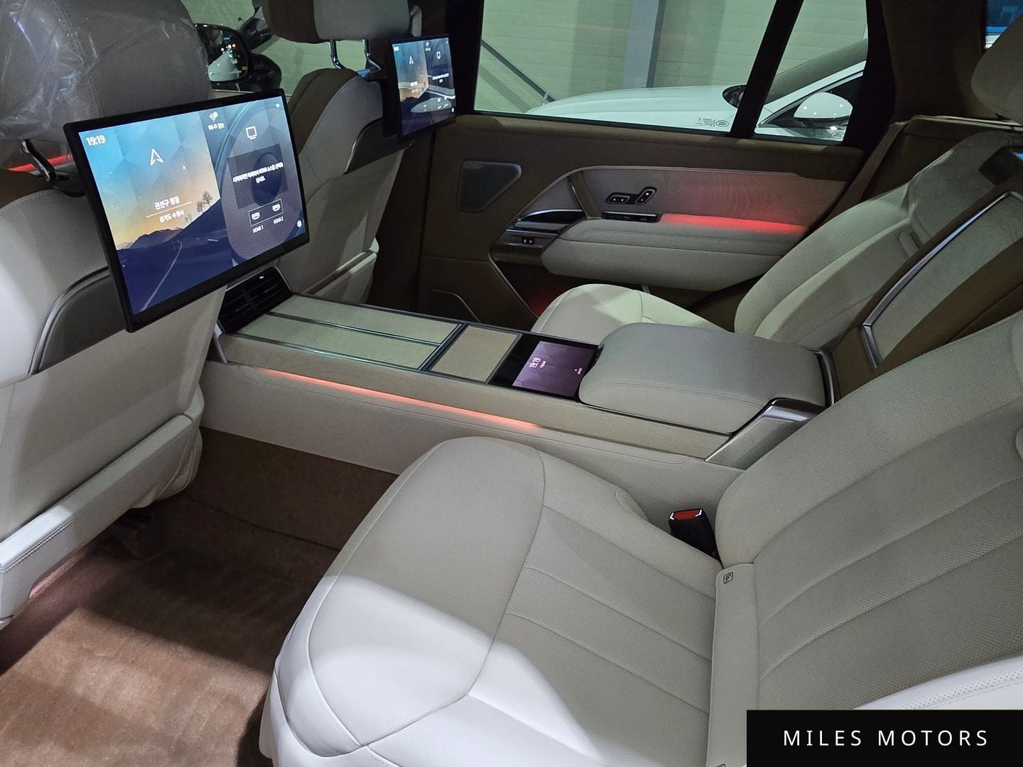 Land Rover Range Rover 2024 — миниатюра 7