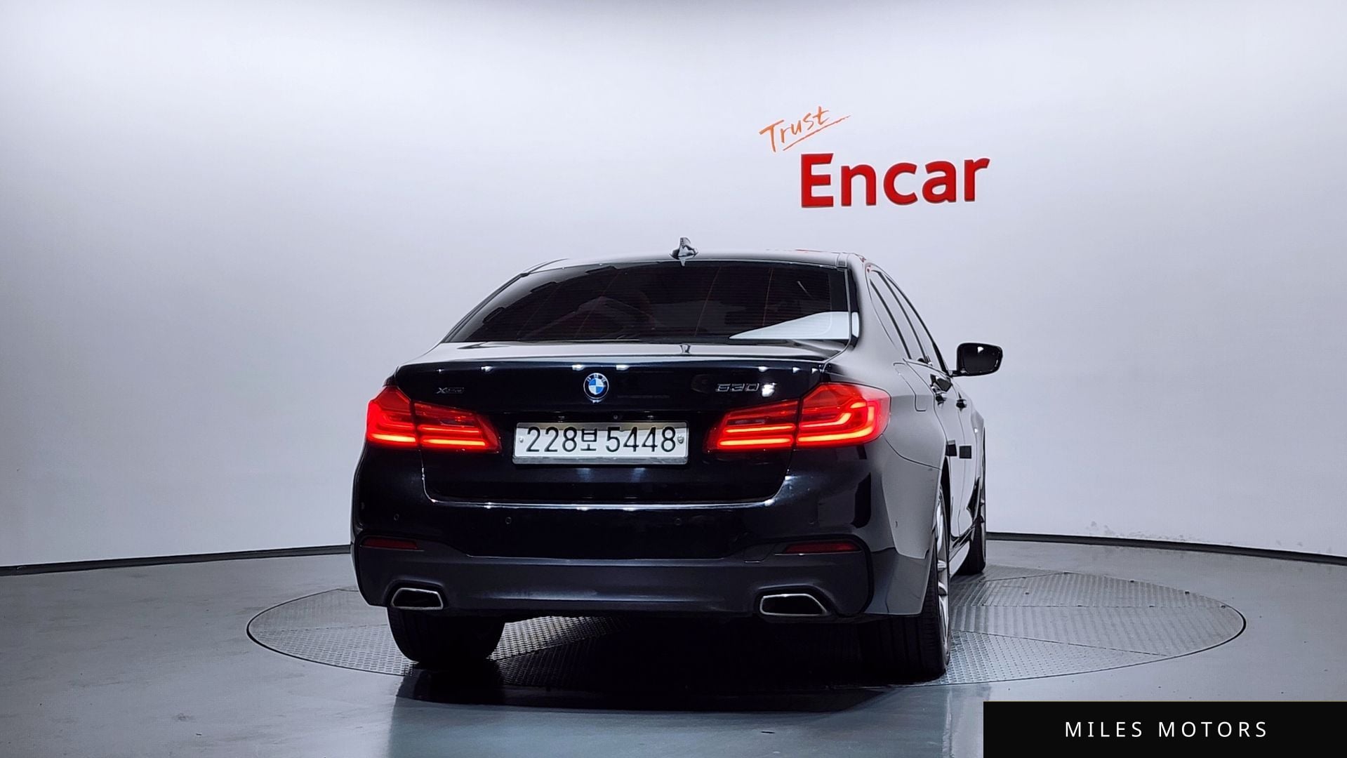 BMW 5 Series (G30) 2017 — миниатюра 4