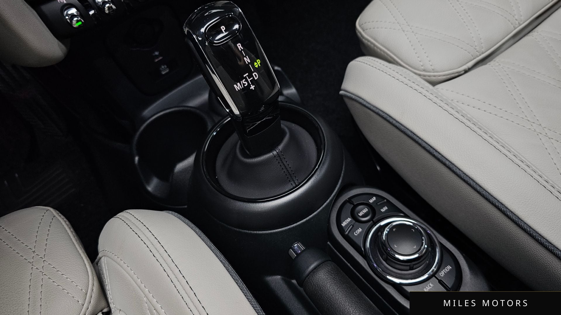 MINI Cooper S 2023 — миниатюра 11