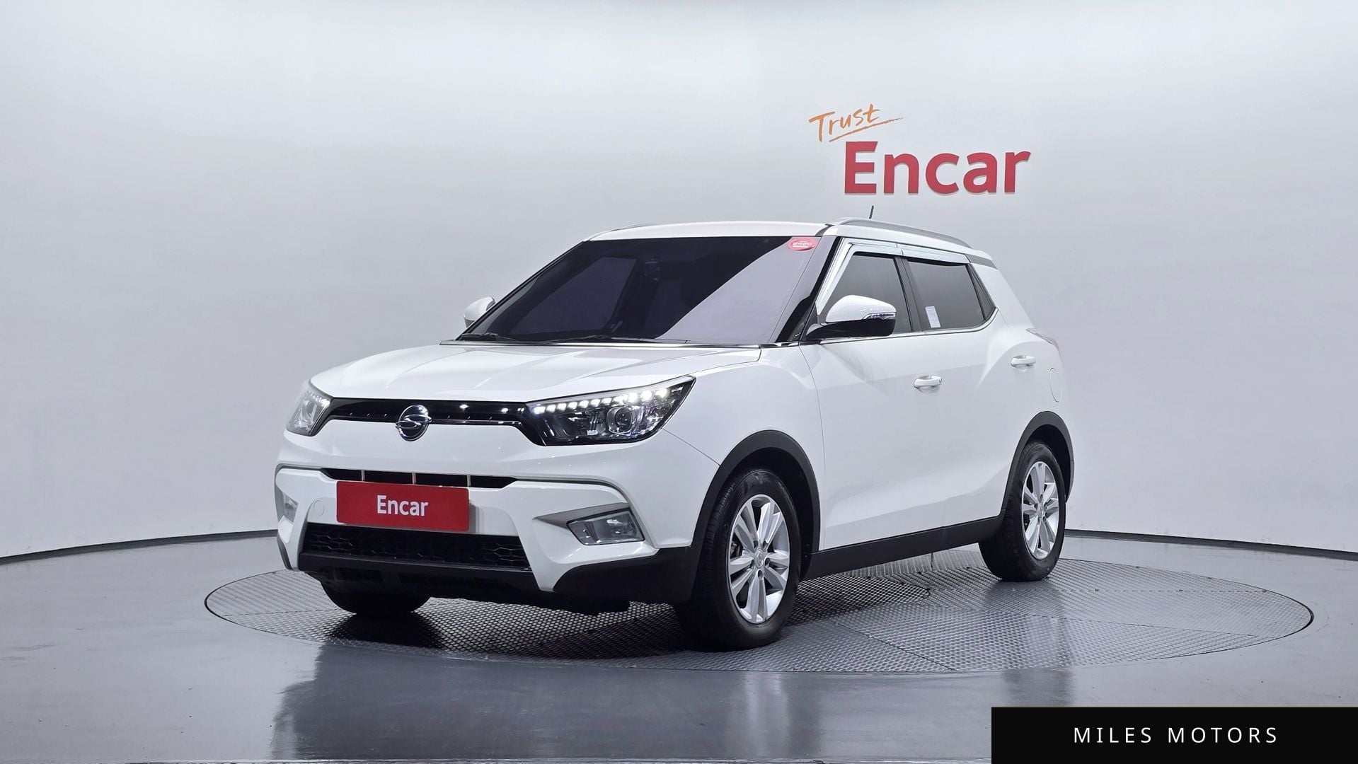 KG Mobility Tivoli 2016 — фото 1 из 12