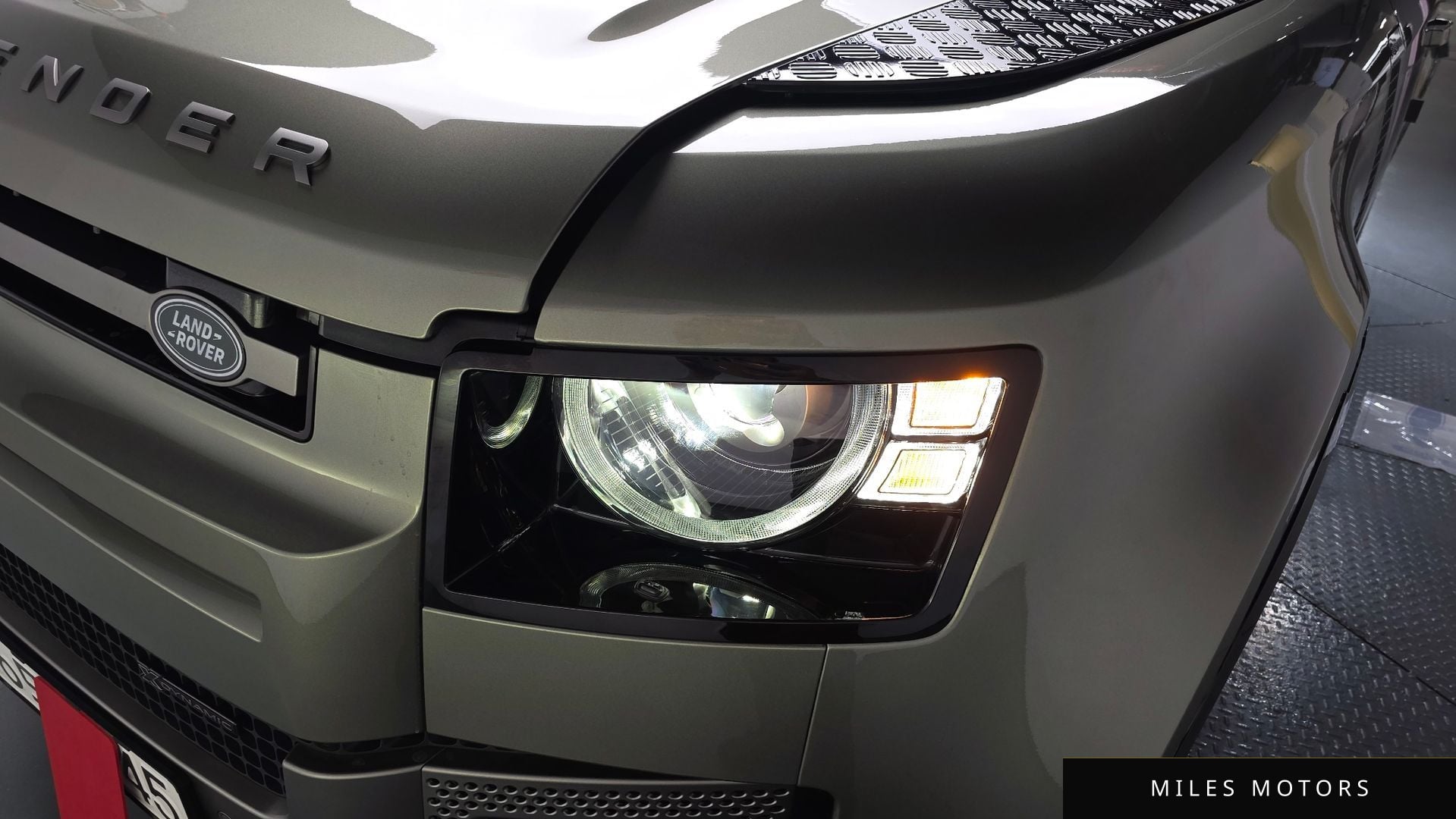 Land Rover Defender 2023 — миниатюра 7