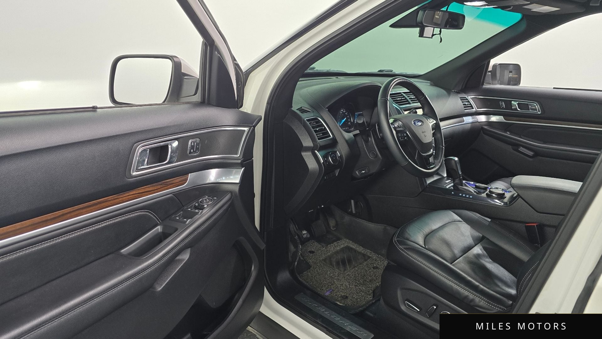 Ford Explorer 2016 — миниатюра 10
