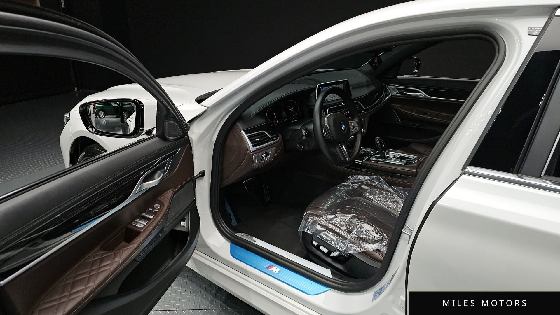 BMW 7 Series (G11) 2021 — миниатюра 13