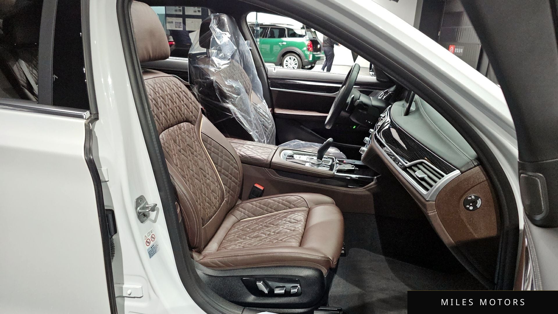 BMW 7 Series (G11) 2021 — миниатюра 18