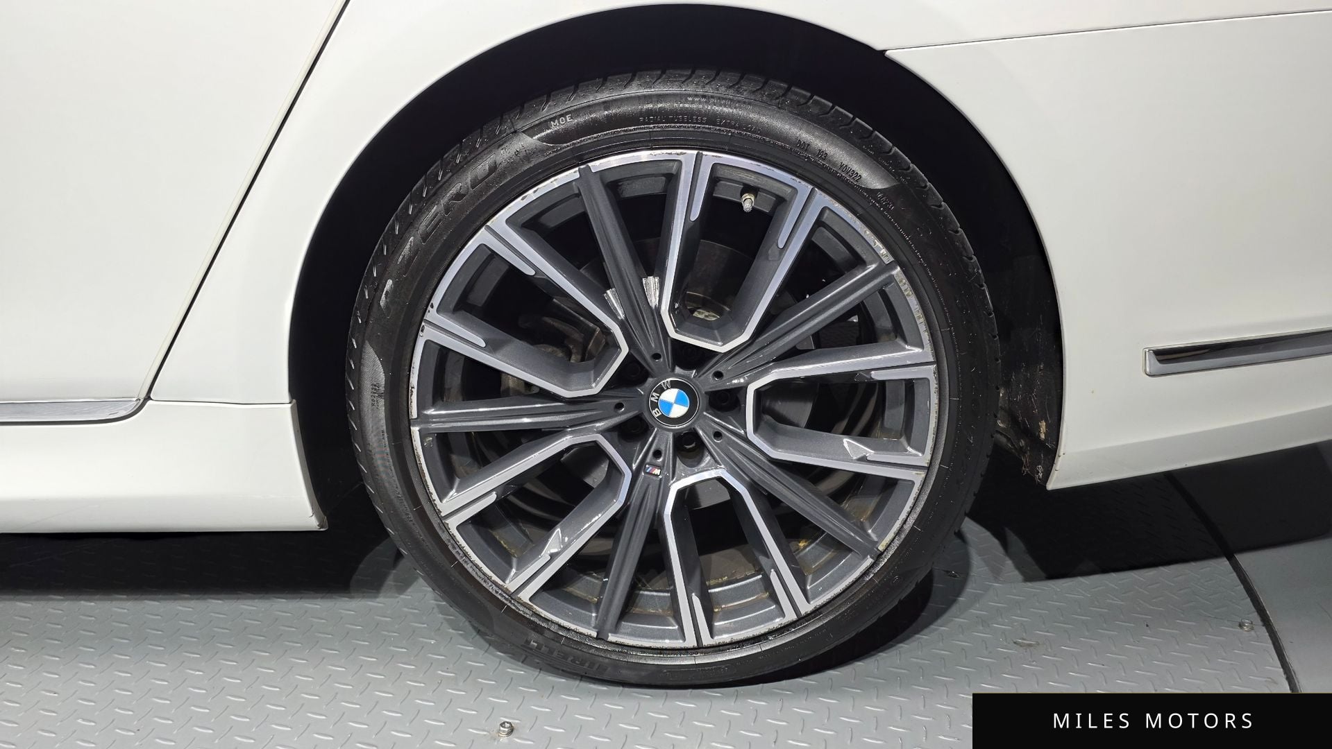 BMW 7 Series (G11) 2021 — миниатюра 7