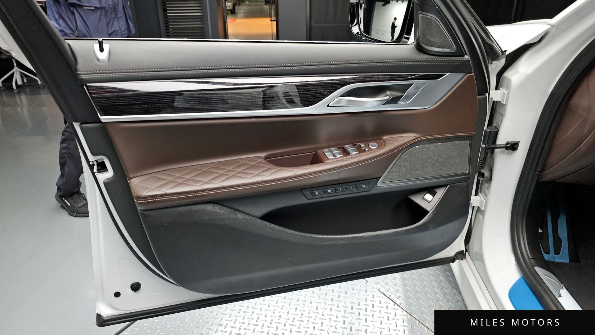 BMW 7 Series (G11) 2021 — миниатюра 14