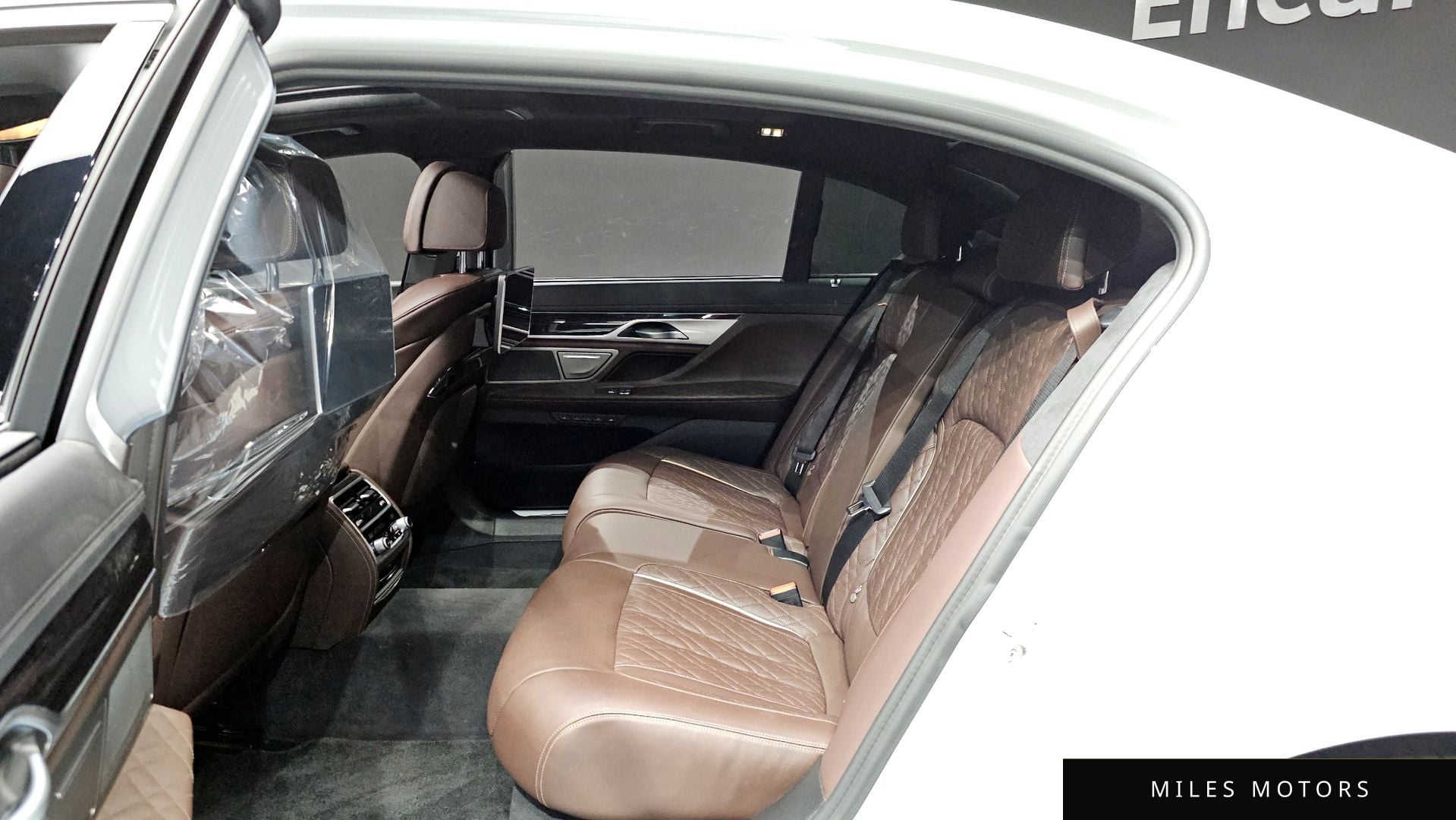 BMW 7 Series (G11) 2021 — миниатюра 32
