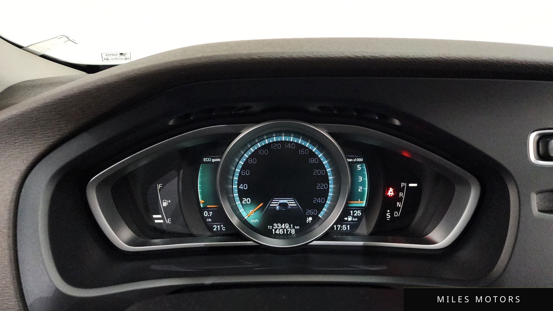 Volvo V40 2016 — миниатюра 8