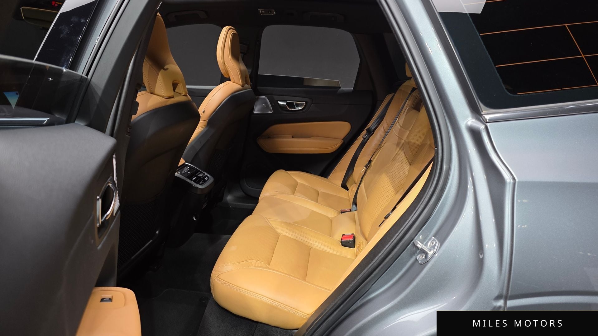 Volvo XC60 2019 — миниатюра 18