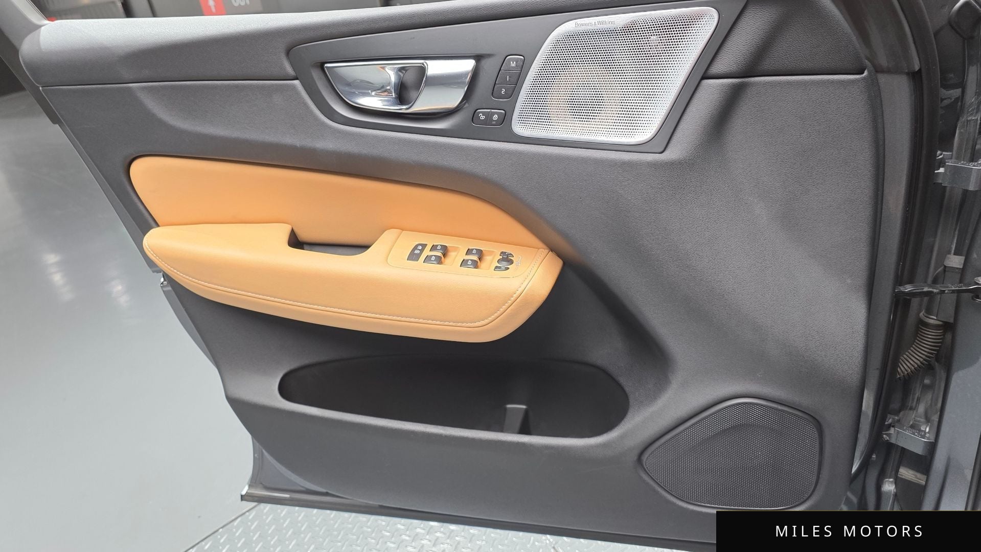 Volvo XC60 2019 — миниатюра 14