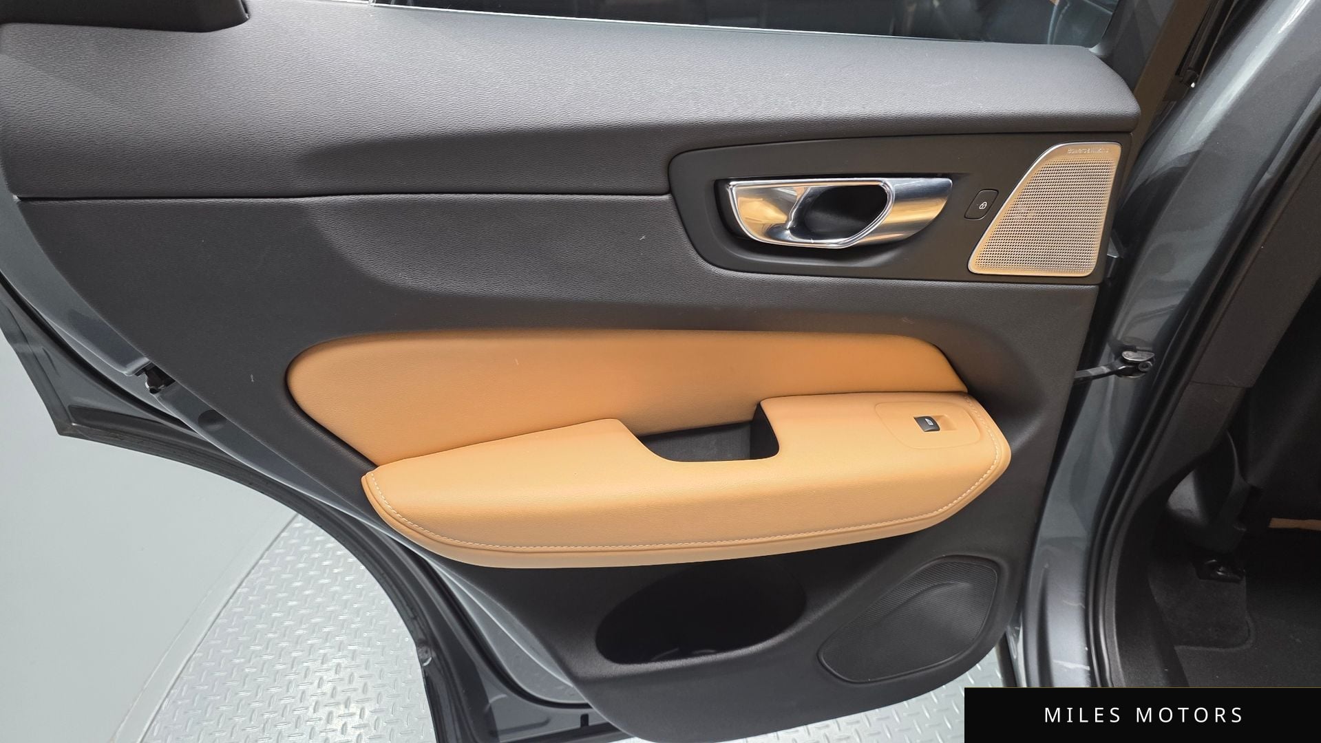 Volvo XC60 2019 — миниатюра 15