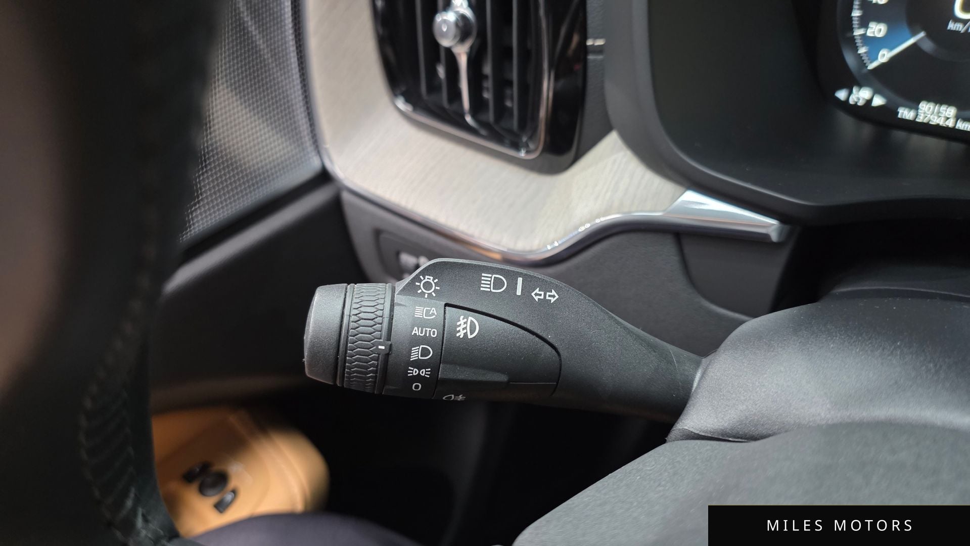 Volvo XC60 2019 — миниатюра 27