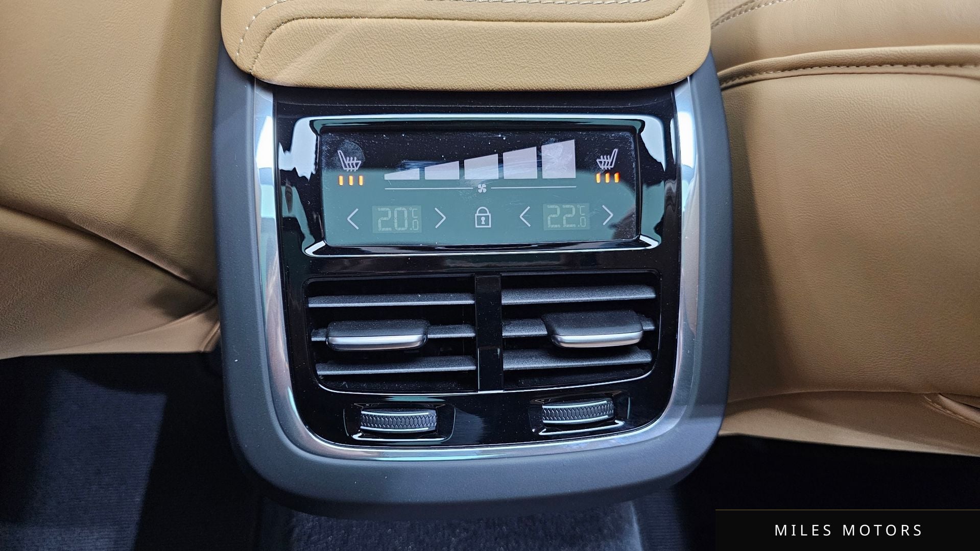 Volvo V60 크로스컨트리 2025 — миниатюра 36