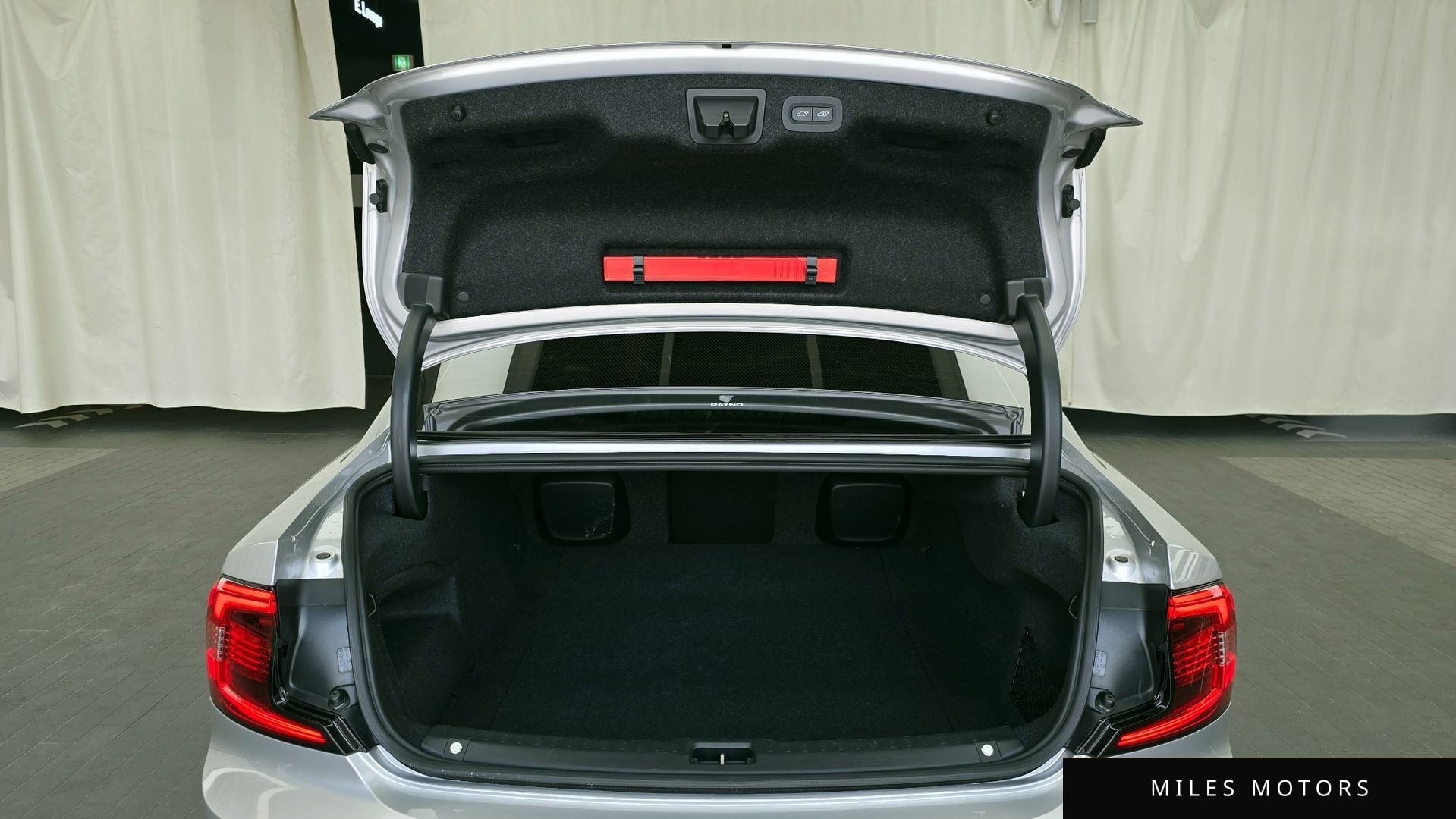 Volvo S90 2022 — миниатюра 26