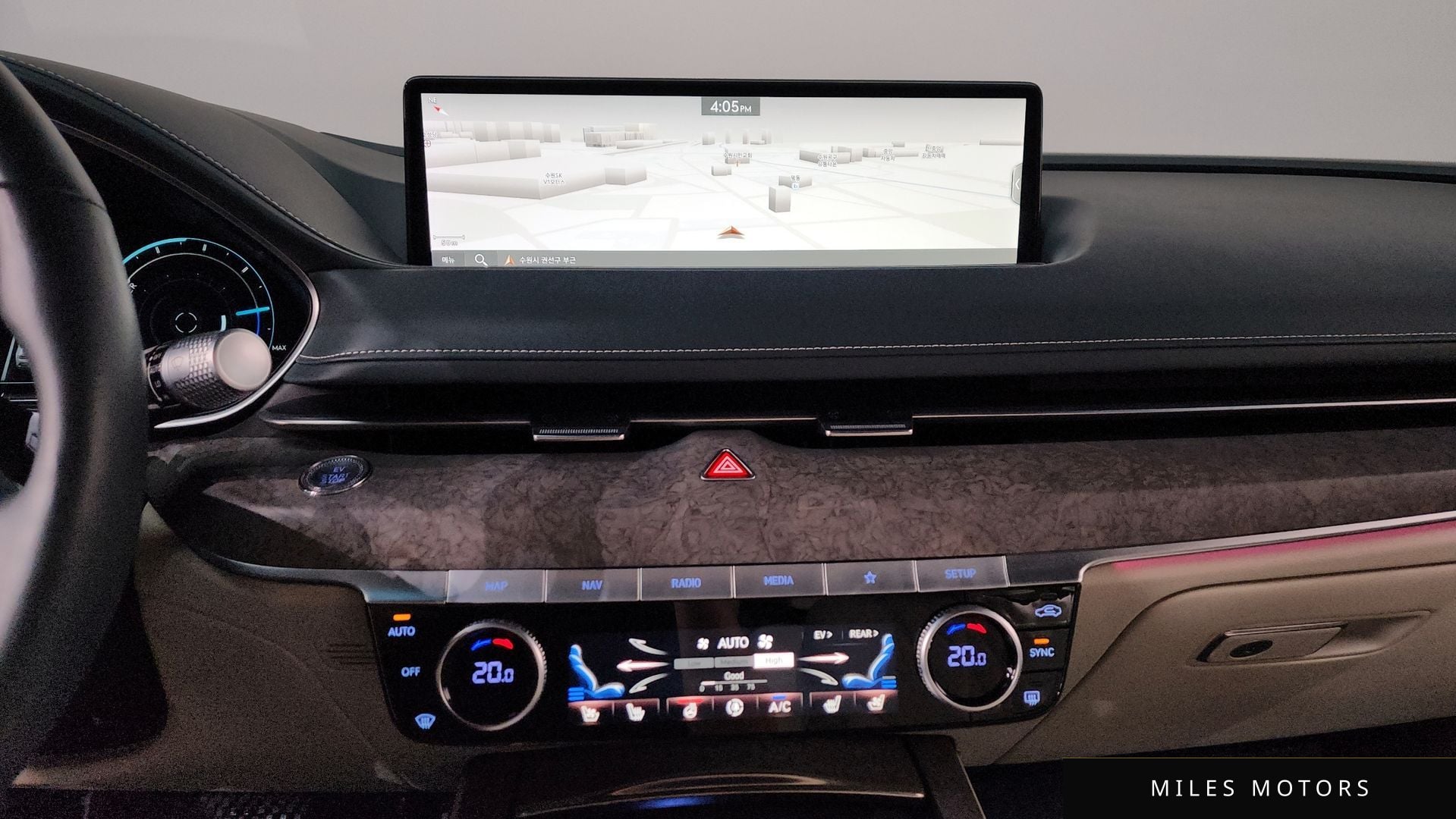 Genesis G80 2023 — миниатюра 18